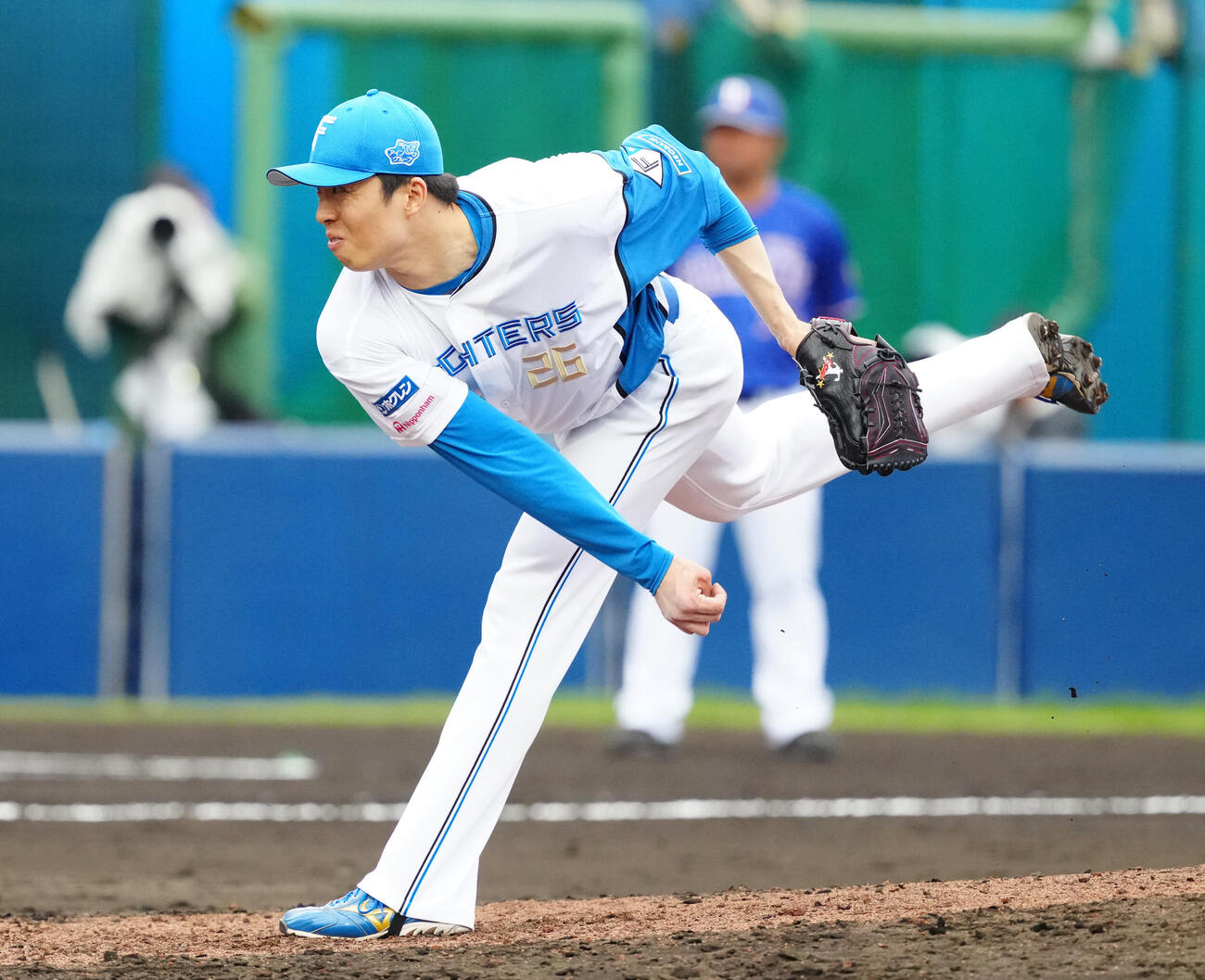 日本ハム対中日　日本ハム6番手の田中（撮影・江口和貴）