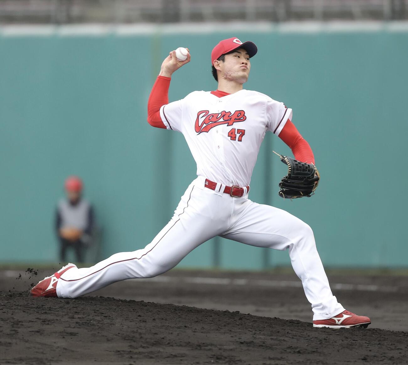 広島対楽天　9回表、広島5番手で登板する斉藤優（撮影・河田真司）