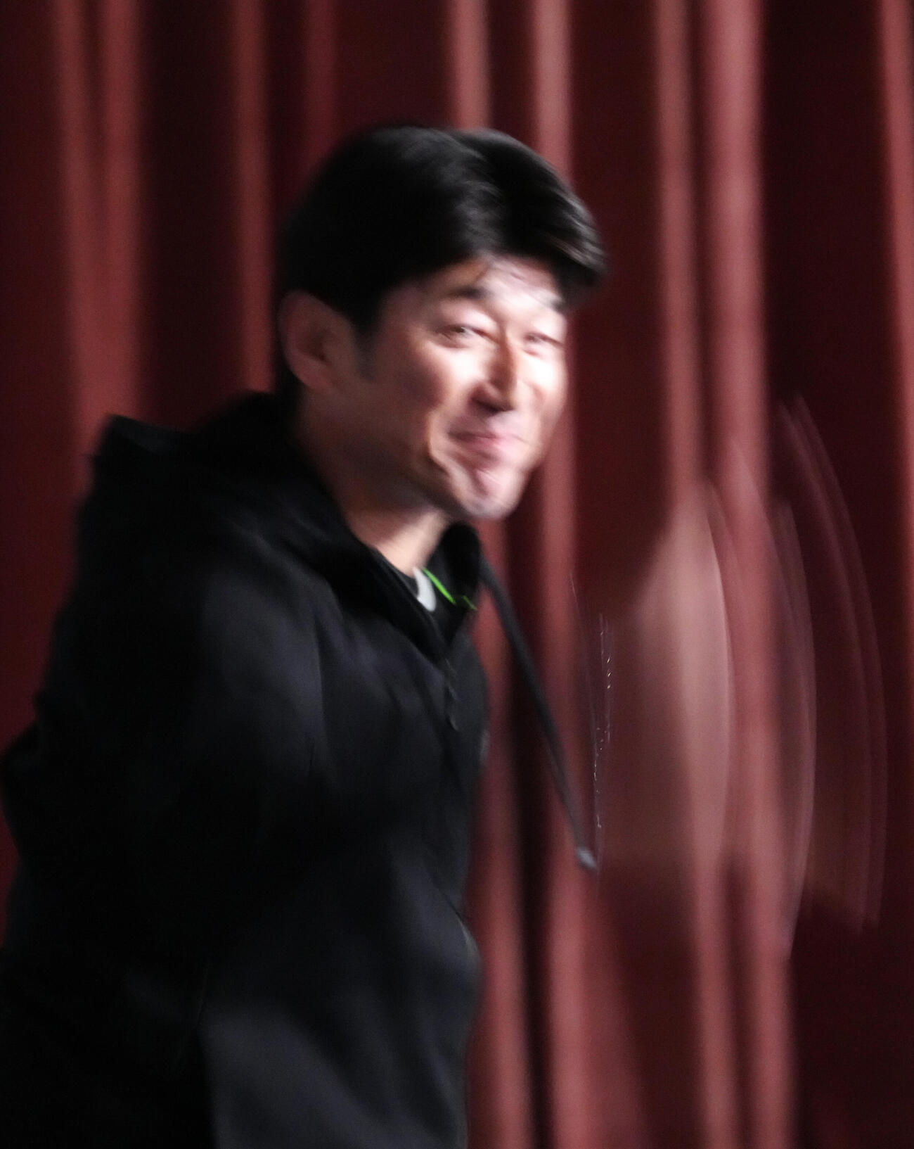 沖縄で開催されるDeNA球団イベントを客席から楽しんだ三浦前監督（撮影・江口和貴）