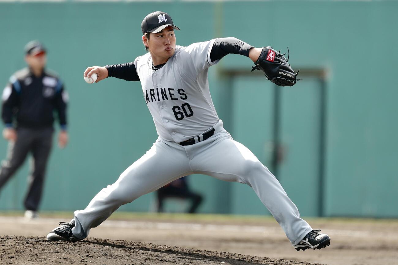 広島対ロッテ　6回裏、5番手で登板する大聖（撮影・河田真司）