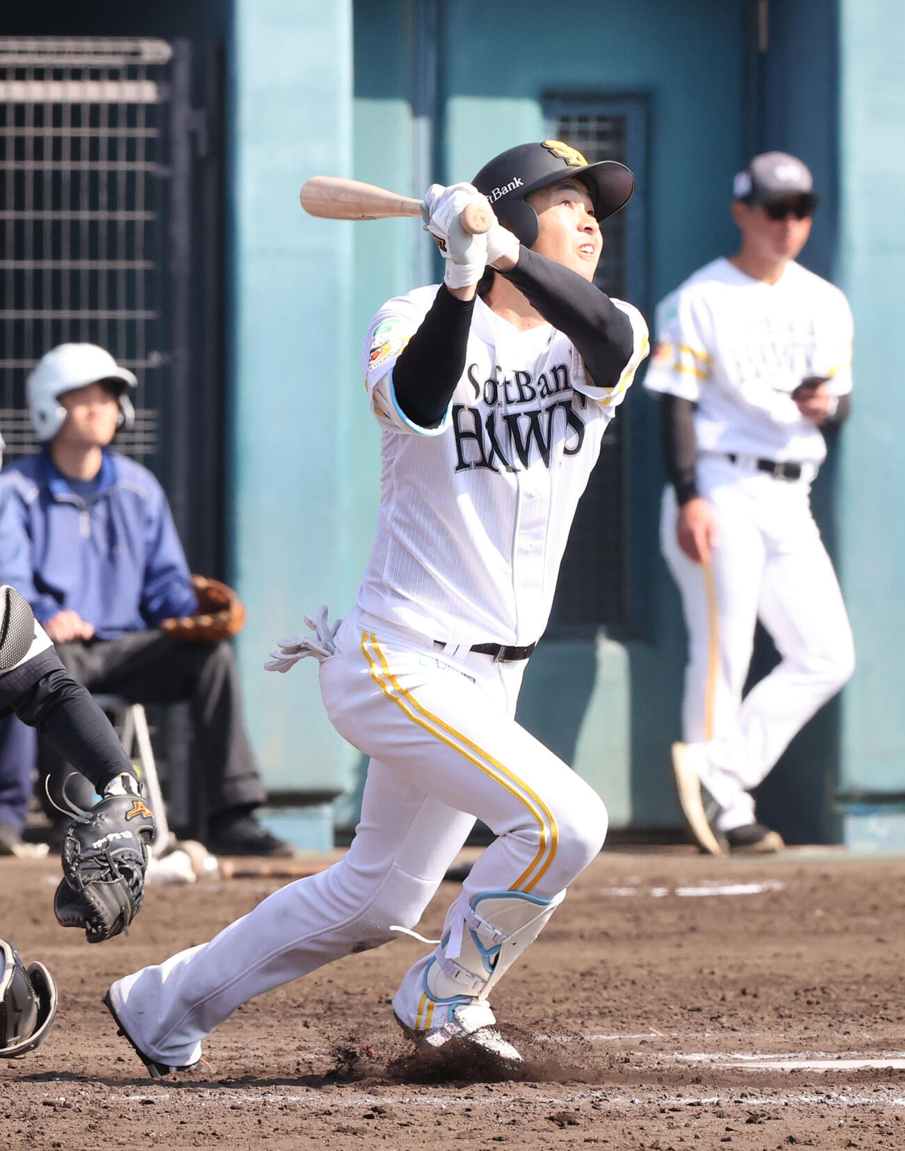 紅白戦　5回裏白2死一、二塁、川瀬は右中間に逆転となる3点本塁打を放つ（撮影・梅根麻紀）