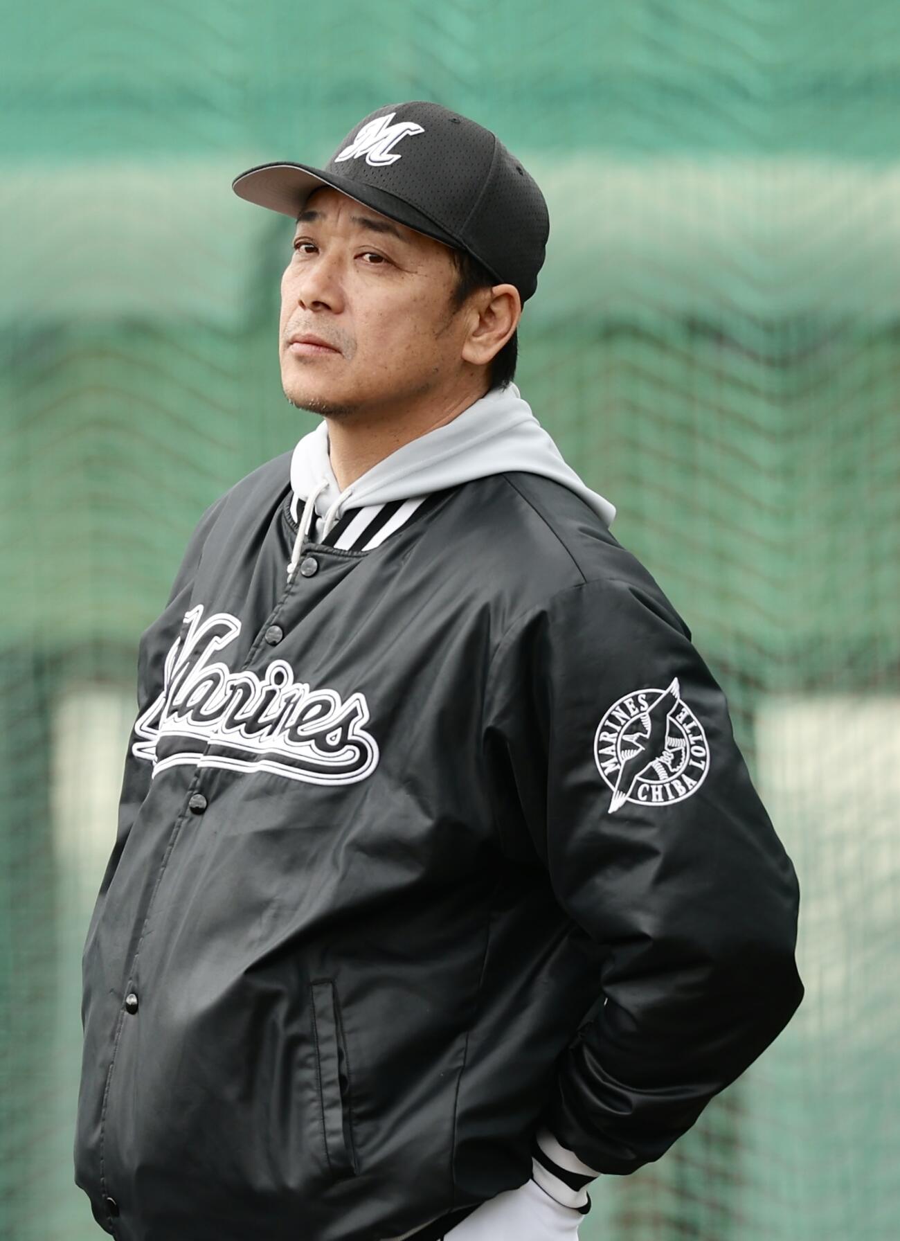 練習を見守るロッテサブロー監督（撮影・河田真司）