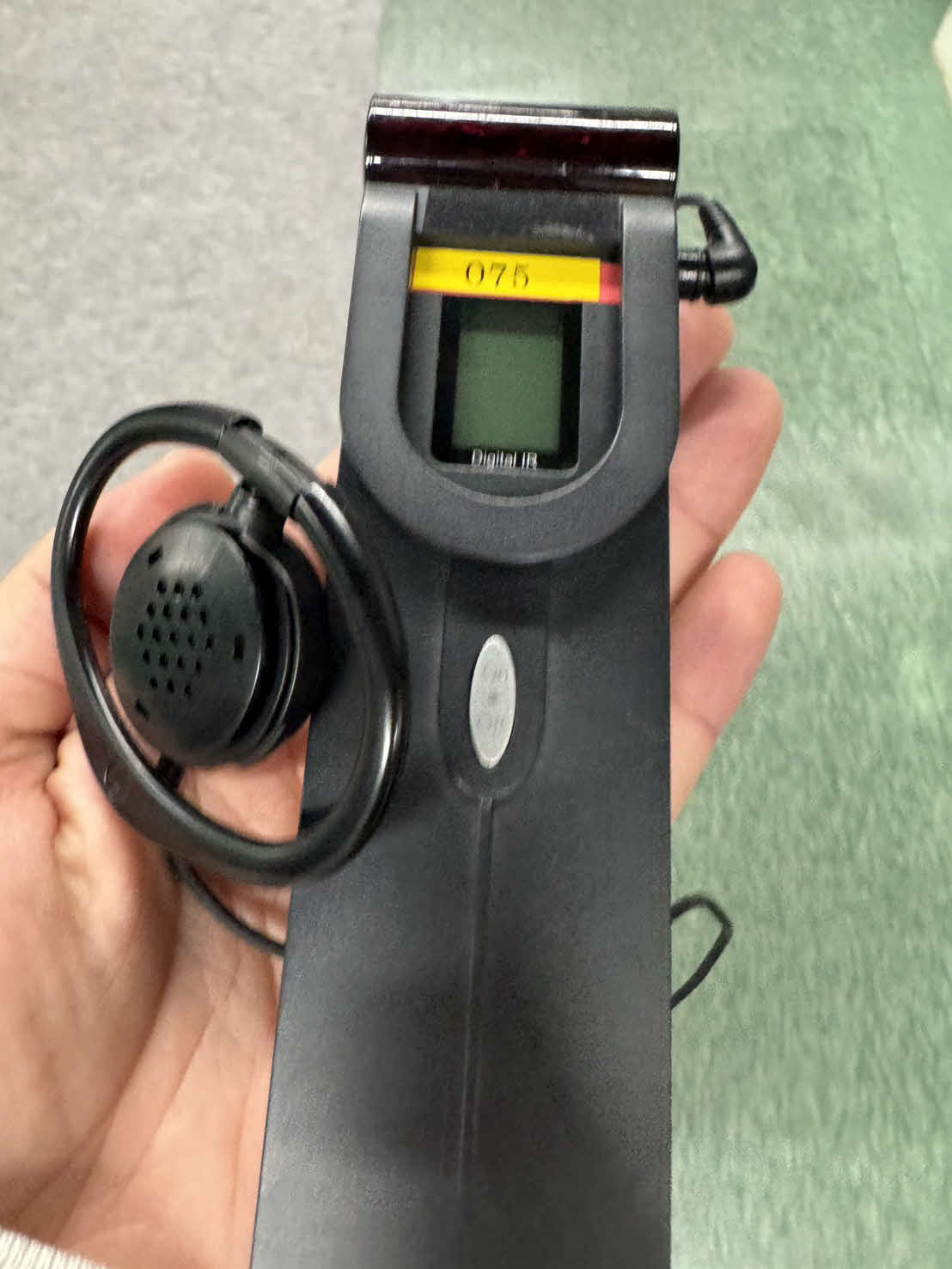 同時通訳を聞き取れる翻訳機