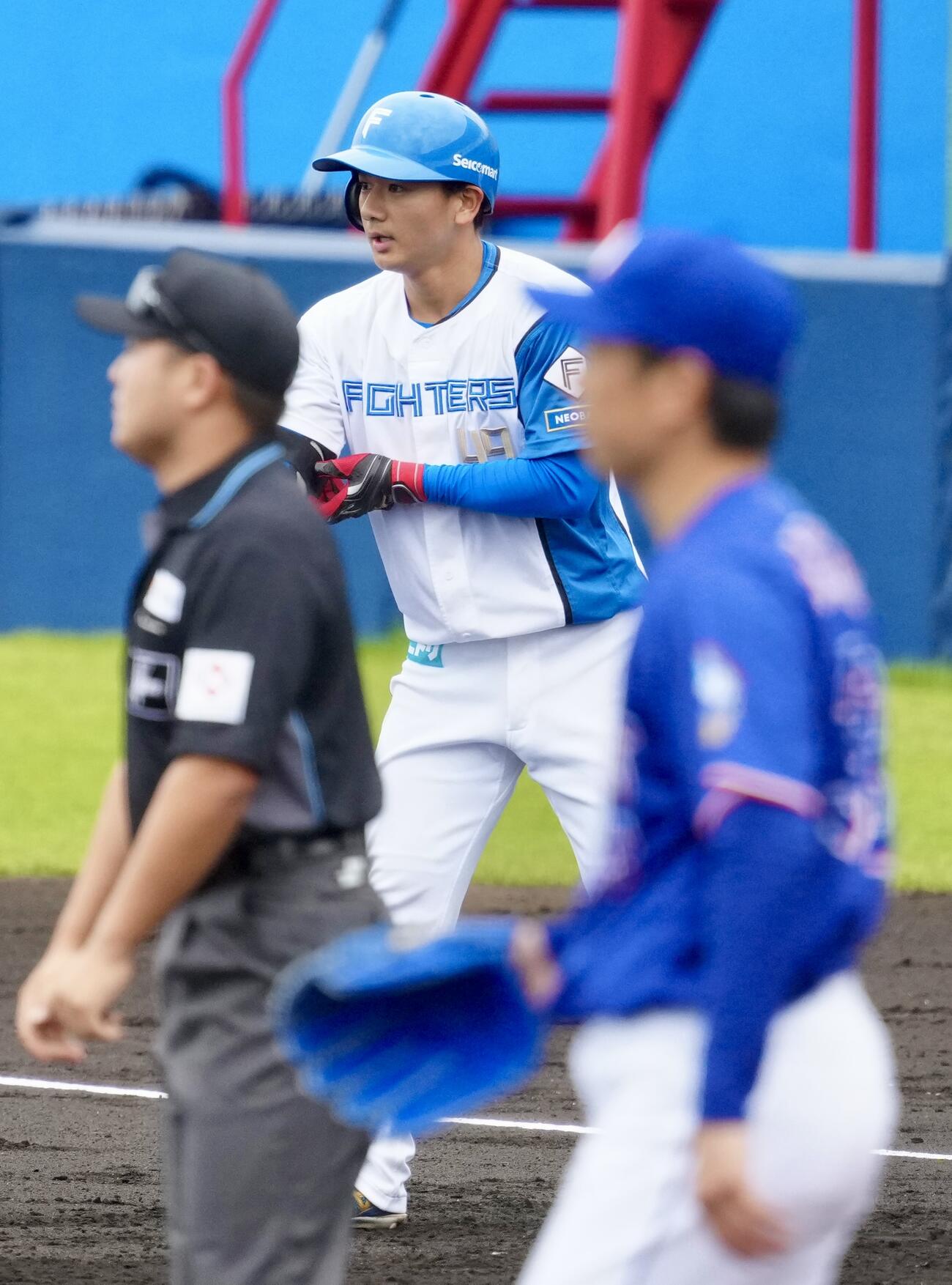 2軍練習試合　日本ハム対中日　2回裏日本ハム2死、右前打を放った大塚（撮影・江口和貴）
