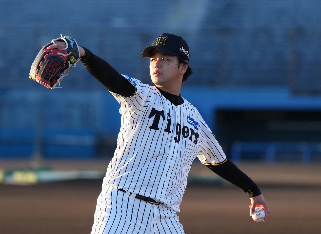 阪神高橋遥人（25年12月撮影）
