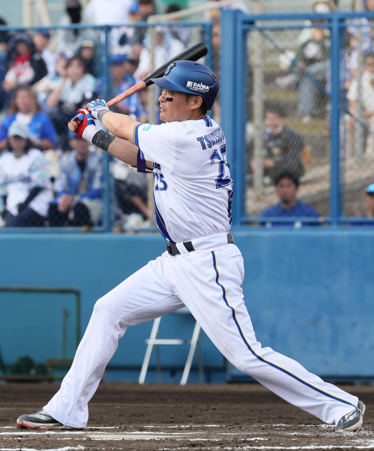 DeNA対広島　1回裏DeNA1死二塁、筒香は先制適時二塁打を放つ（撮影・加藤孝規）