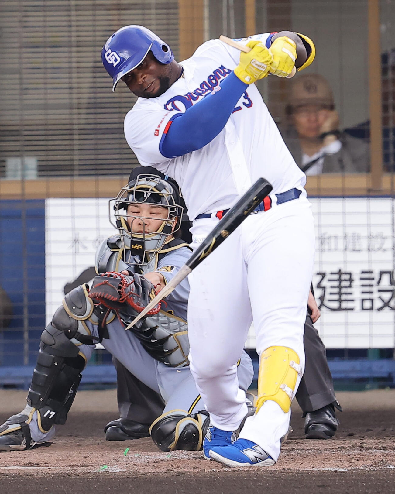 中日対阪神　2回裏中日1死、サノーは安打を放つ（撮影・上田博志）