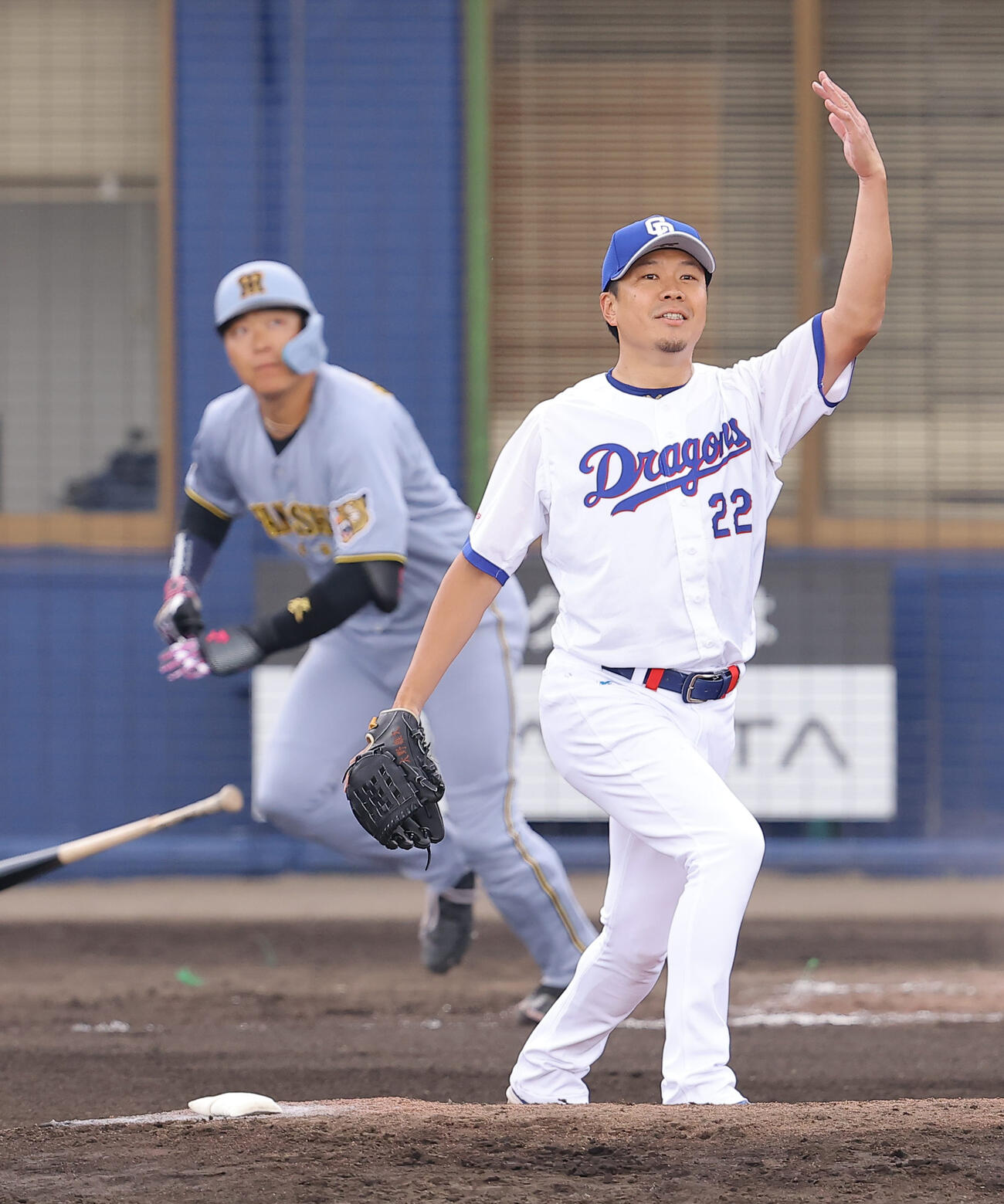 中日対阪神　2回表阪神無死、大野は大山に安打を浴びる（撮影・上田博志）