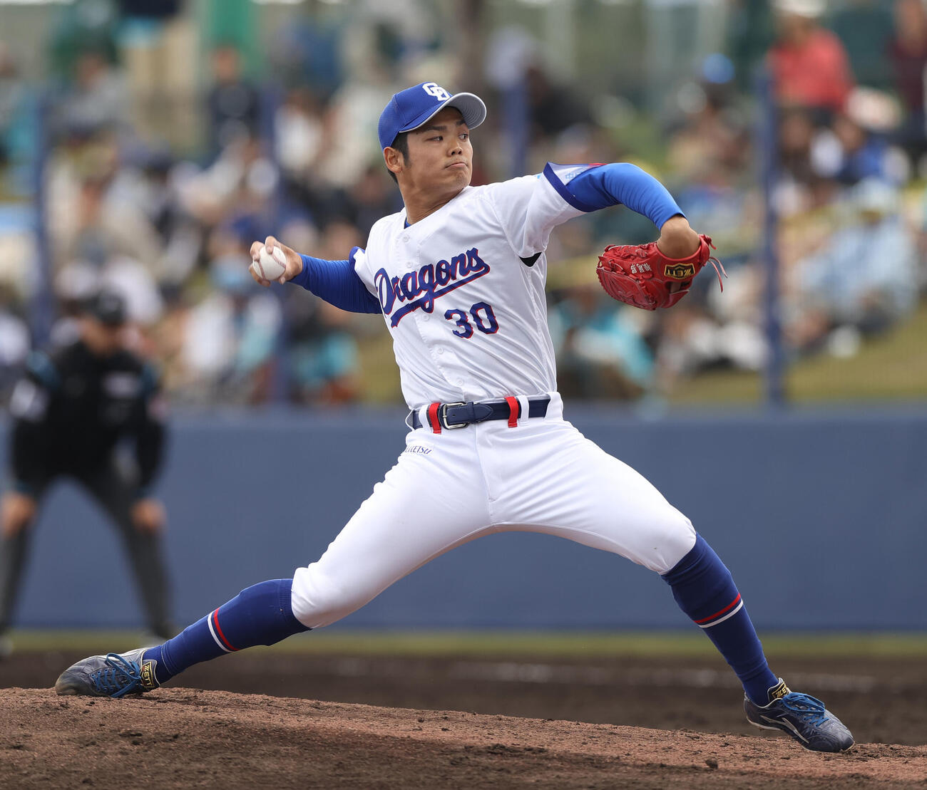 オープン戦　中日対阪神　5回表に登板する中日根尾（撮影・上山淳一）