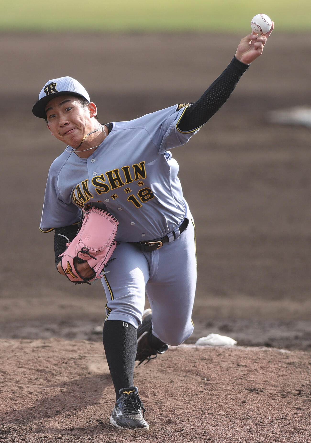 オープン戦　中日対阪神　7回裏に登板する阪神伊原（撮影・上山淳一）