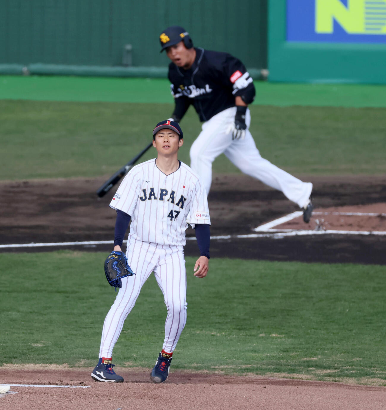 日本対ソフトバンク　1回表ソフトバンク2死一、三塁、曽谷は山川に中前適時打を打たれ失点する（撮影・加藤哉）