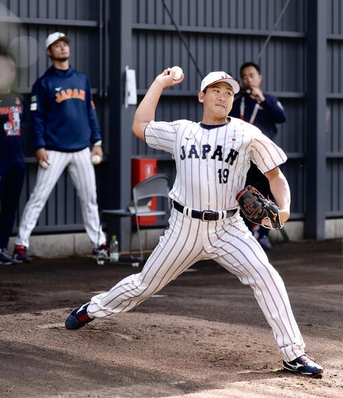 侍ジャパン】菅野智之「積極的にやっていけたら」到着即、指揮官や捕手