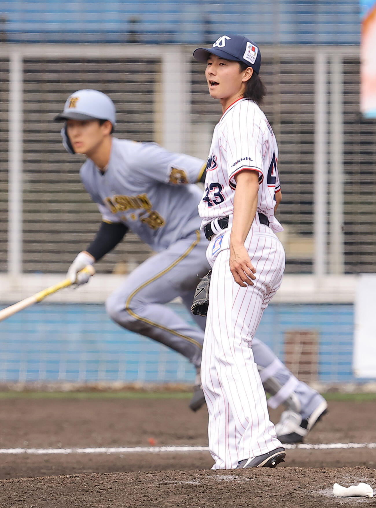 ヤクルト対阪神　5回表阪神12死一、二塁、増居は小幡に適時打を浴びる（撮影・上田博志）