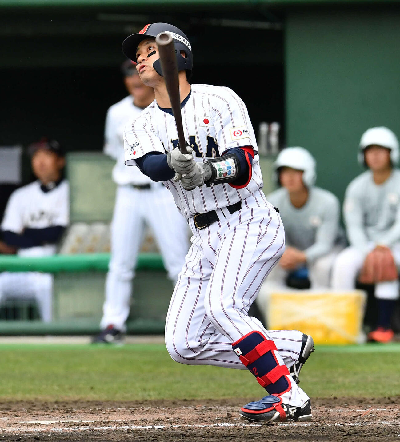 日本対ソフトバンク　3回裏日本無死一塁、坂本は左越え2点本塁打を放つ（撮影・岩下翔太）