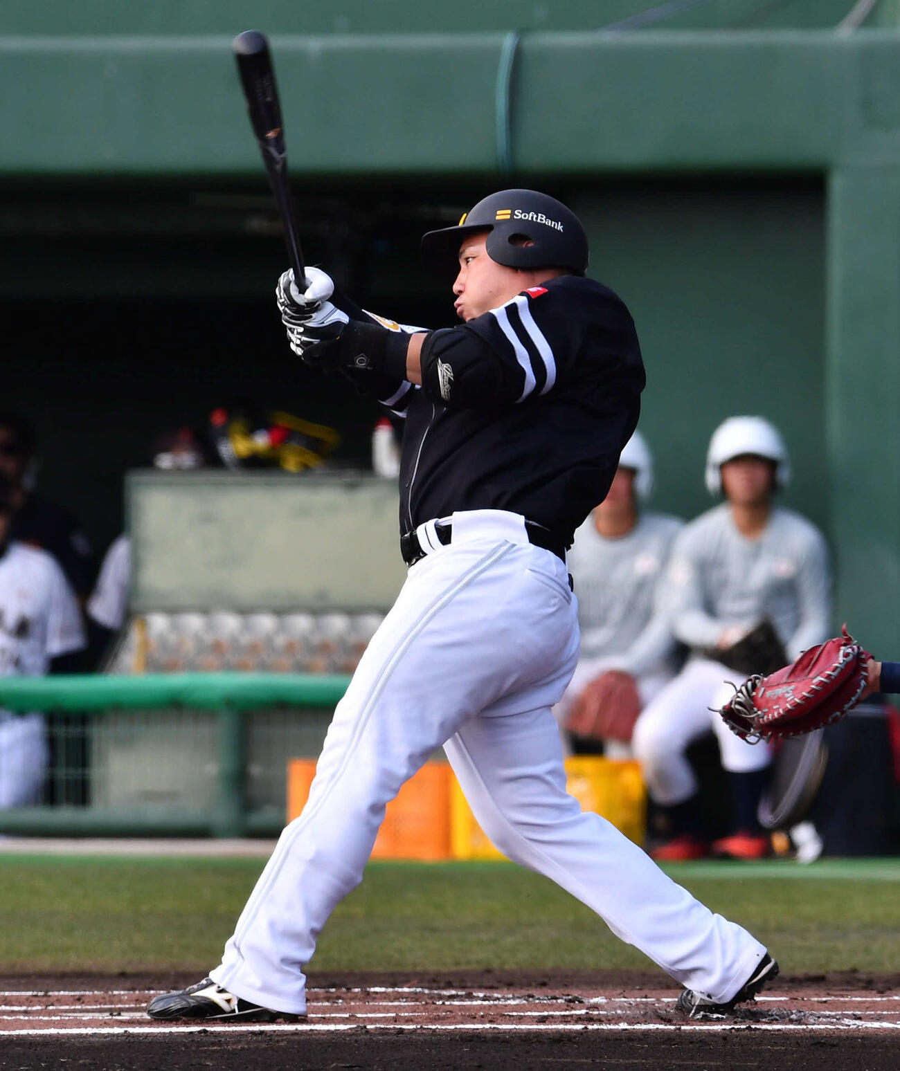 日本対ソフトバンク　1回表ソフトバンク2死一、三塁、山川は先制の中前適時打を放つ（撮影・岩下翔太）