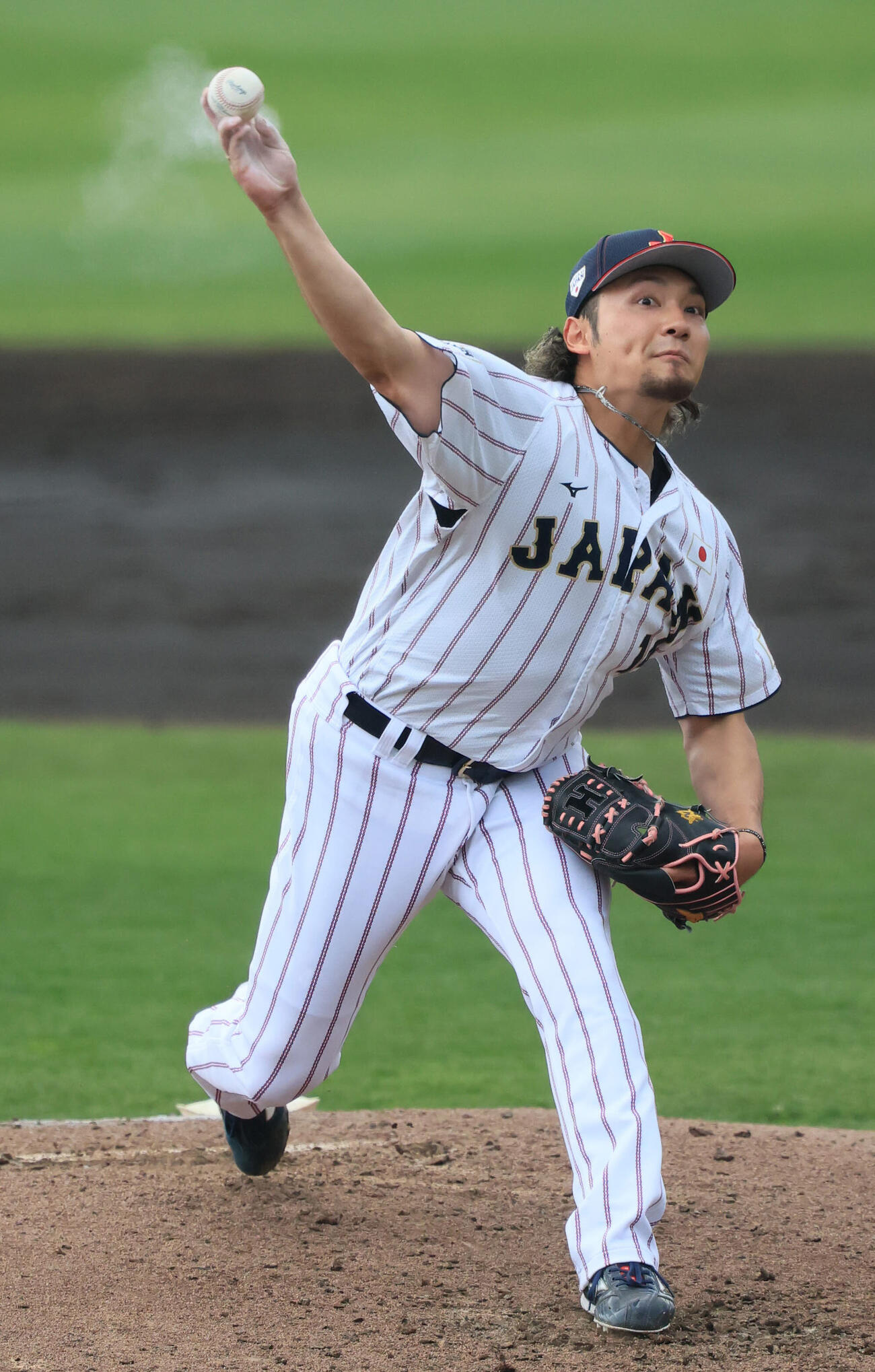 日本対ソフトバンク　3回表、日本2番手で登板し力投する伊藤