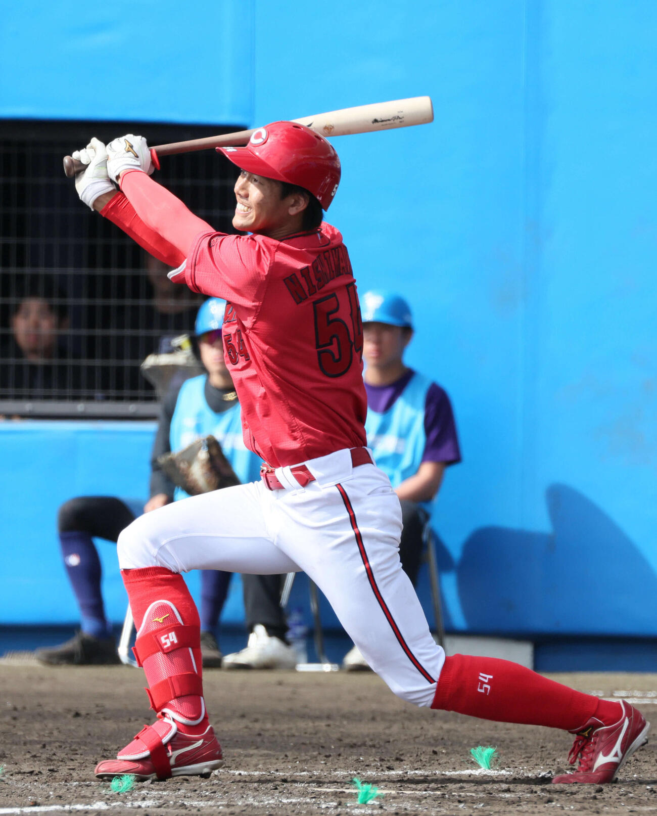 日本ハム対広島　4回表広島1死に、三塁、西川は勝ち越し右犠飛を放つ（撮影・加藤孝規）