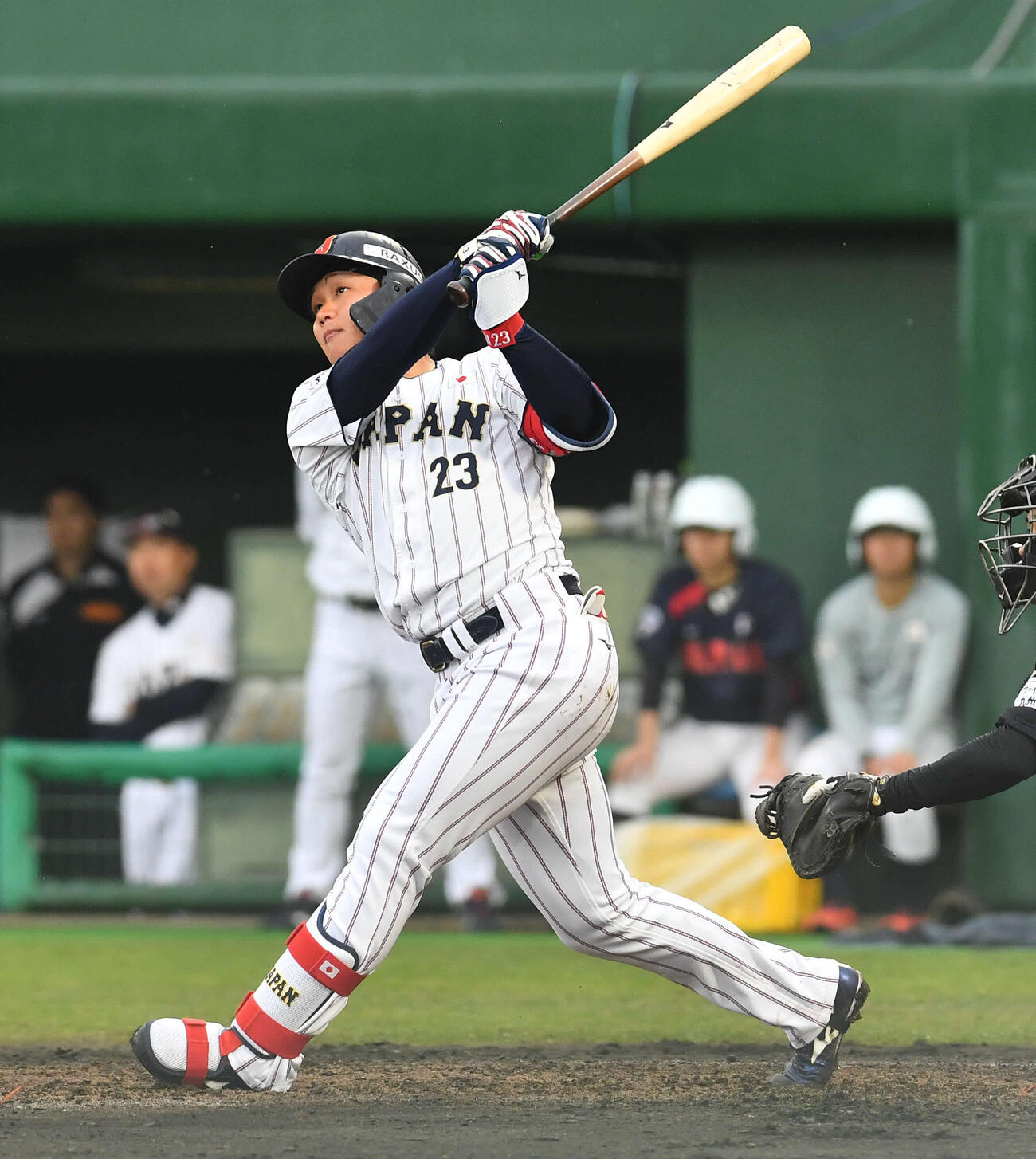 日本対ソフトバンク　5回裏日本2死二塁、森下は左越え2点本塁打を放つ（撮影・岩下翔太）
