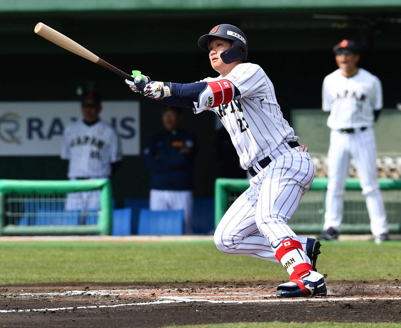 日本対ソフトバンク　1回裏日本無死満塁、森下は勝ち越しの左越え2点適時二塁打を放つ（撮影・岩下翔太）