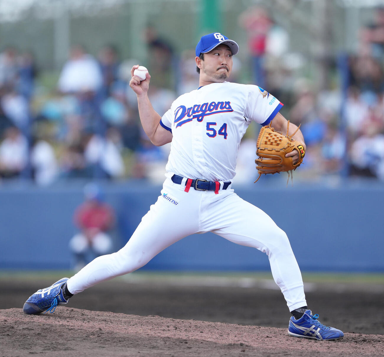 中日対巨人　9回から登板した中日藤嶋（撮影・足立雅史）