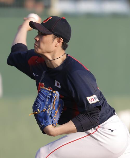 日本対ソフトバンク 9回裏、6番手で登板する松本(撮影・河田真司)