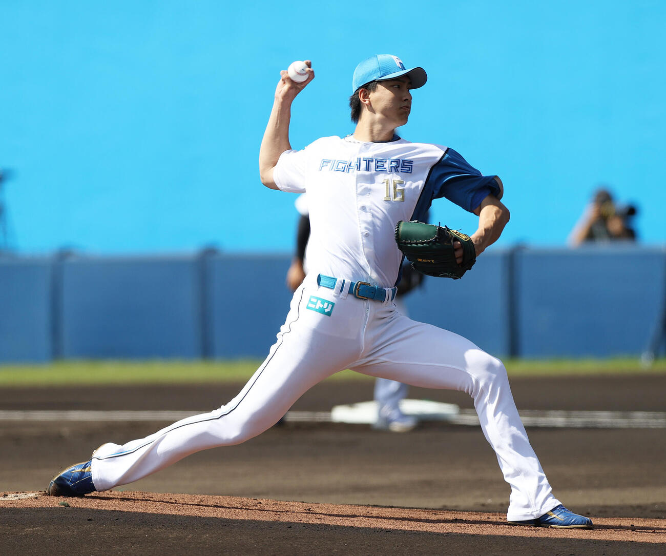 オープン戦　日本ハム対阪神　日本ハム先発の達（撮影・上山淳一）