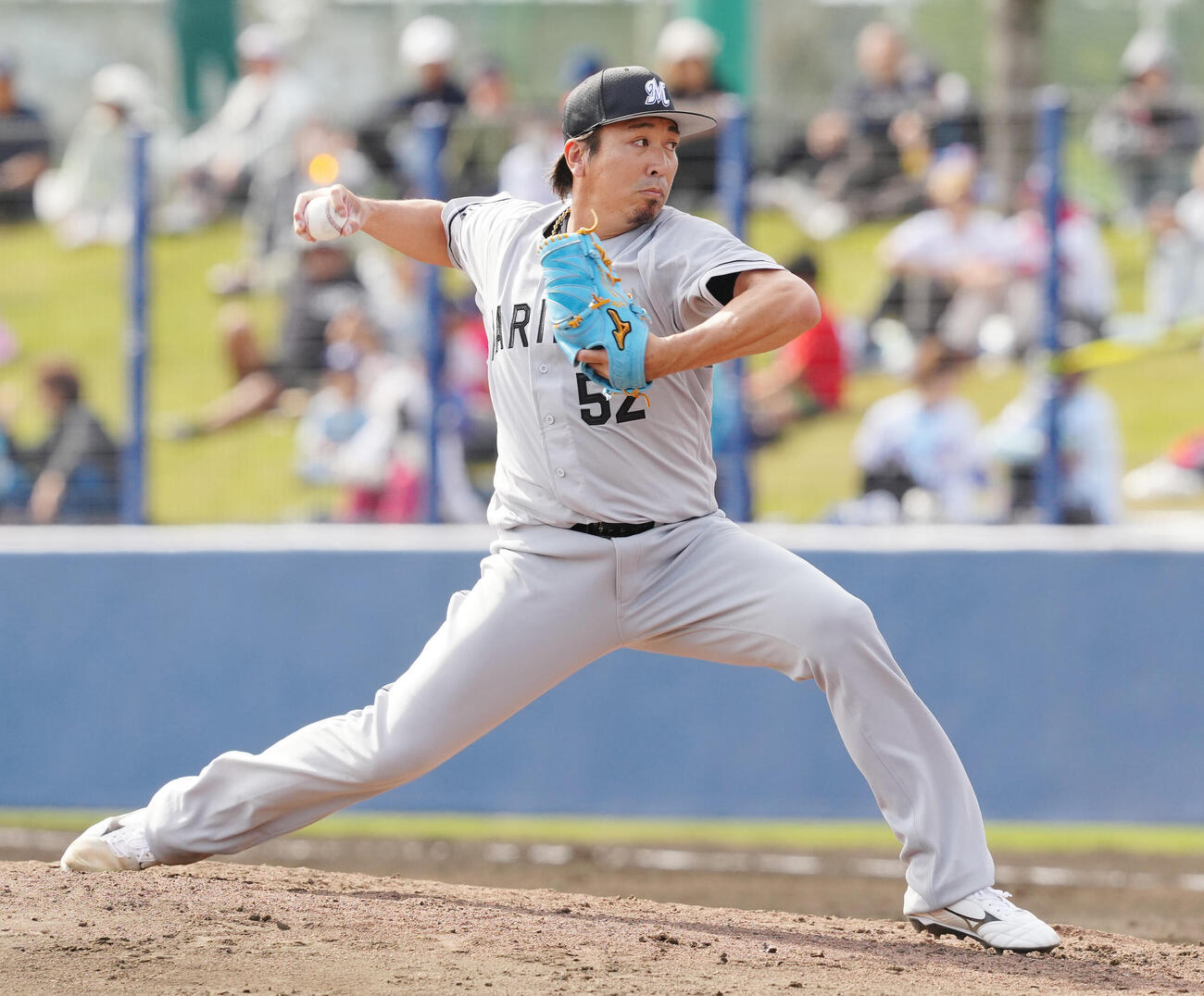 中日対ロッテ　ロッテ4番手の益田（撮影・江口和貴）