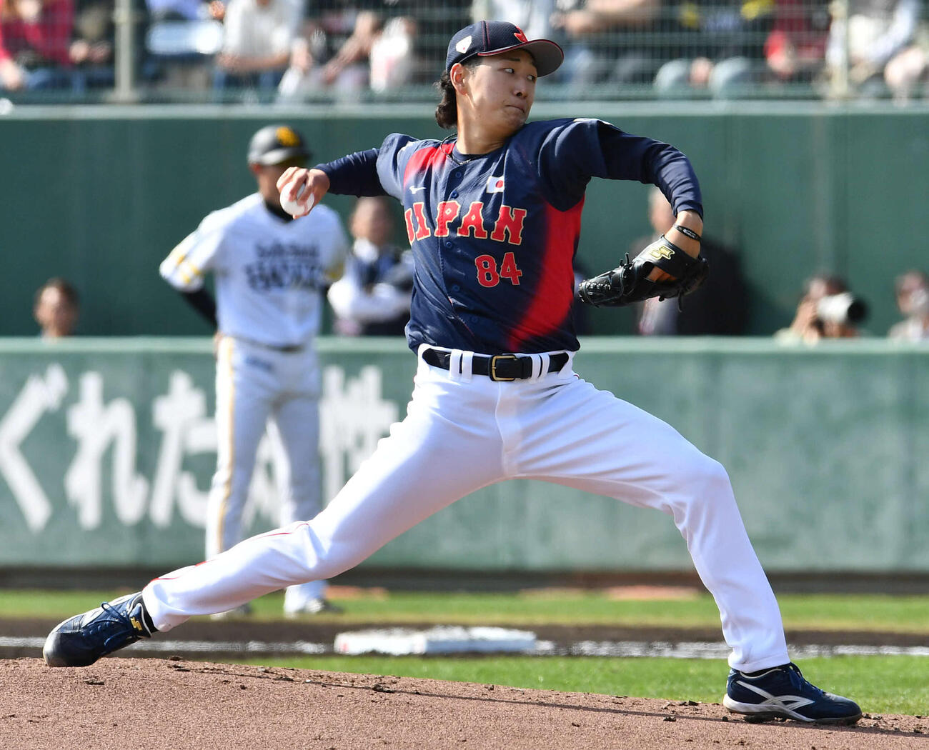 日本対ソフトバンク　日本先発の篠原（撮影・岩下翔太）