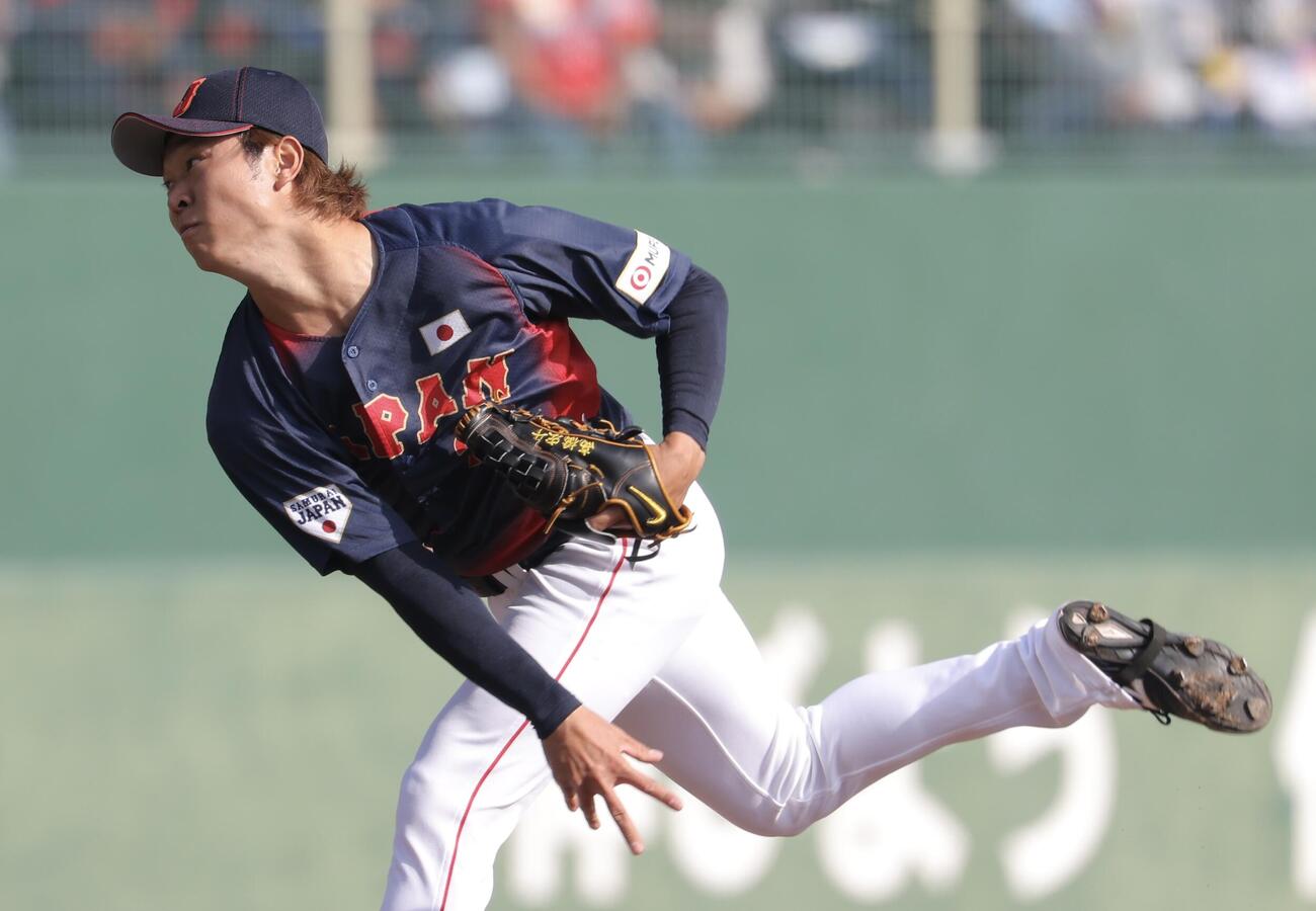 日本対ソフトバンク　4回裏、3番手で登板する高橋（撮影・河田真司）