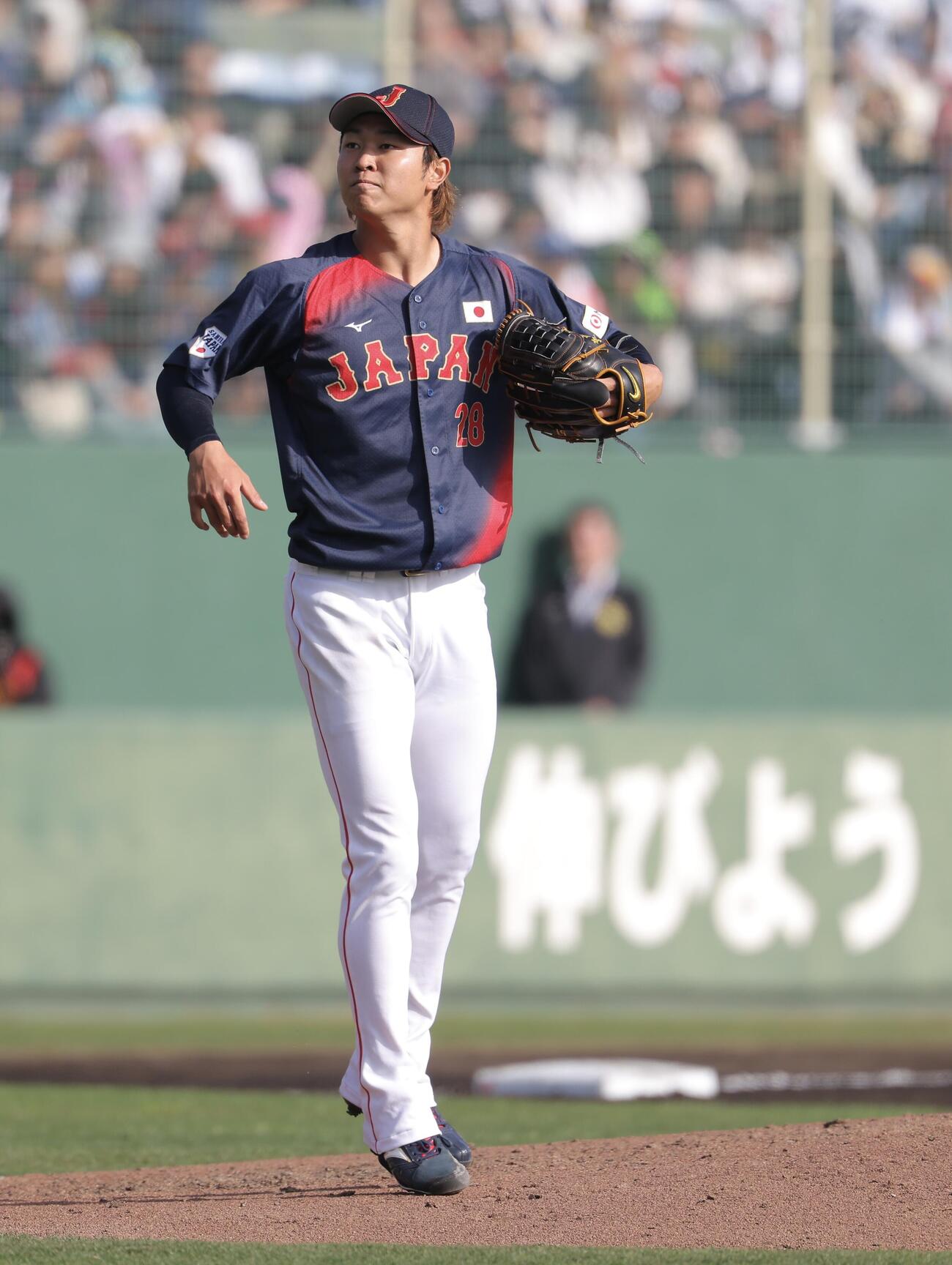 日本対ソフトバンク　5回裏を抑える高橋（撮影・河田真司）