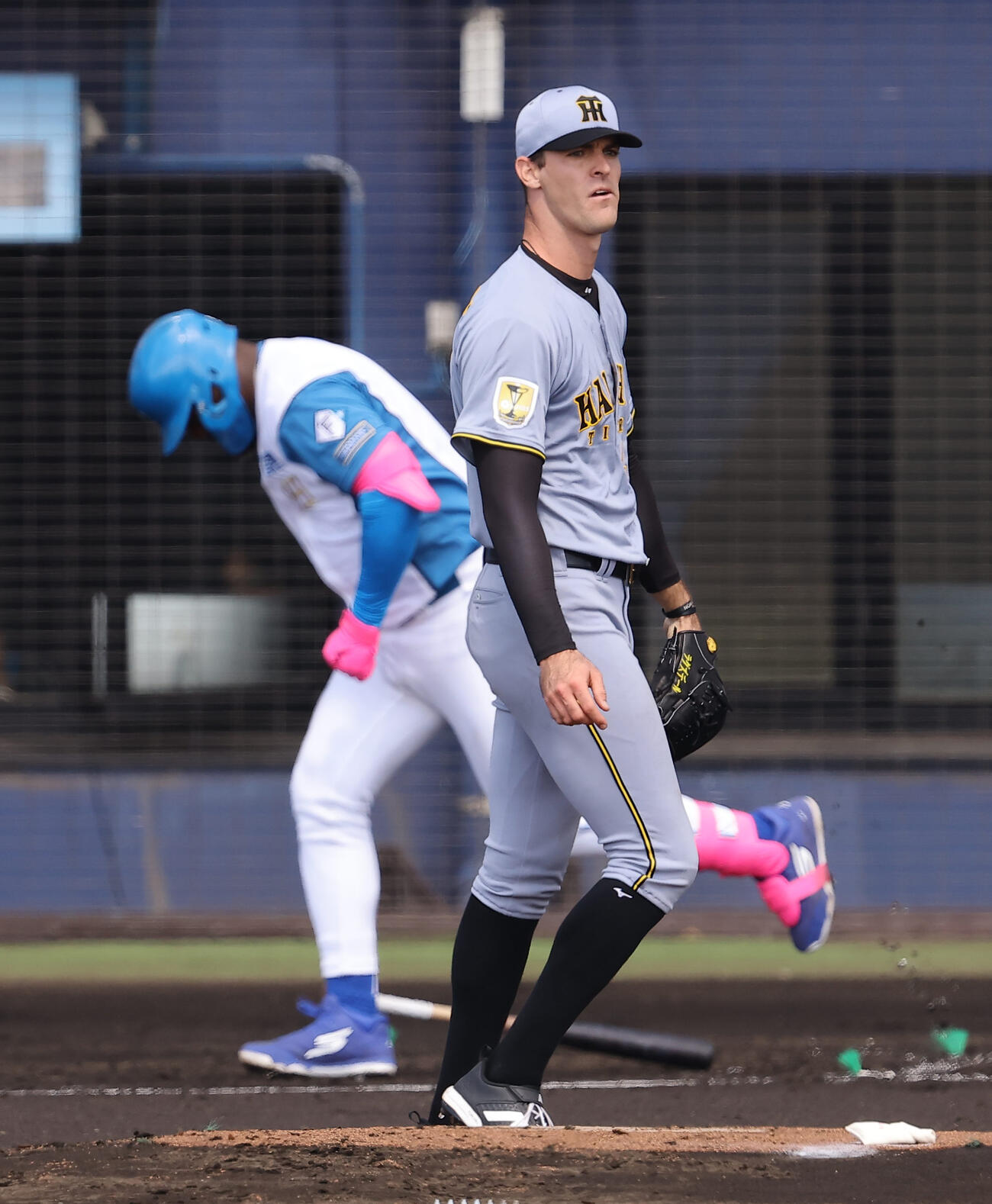 日本ハム対阪神　1回裏日本ハム2死、ラグズデールはレイエスを遊飛に打ち取る（撮影・上田博志）