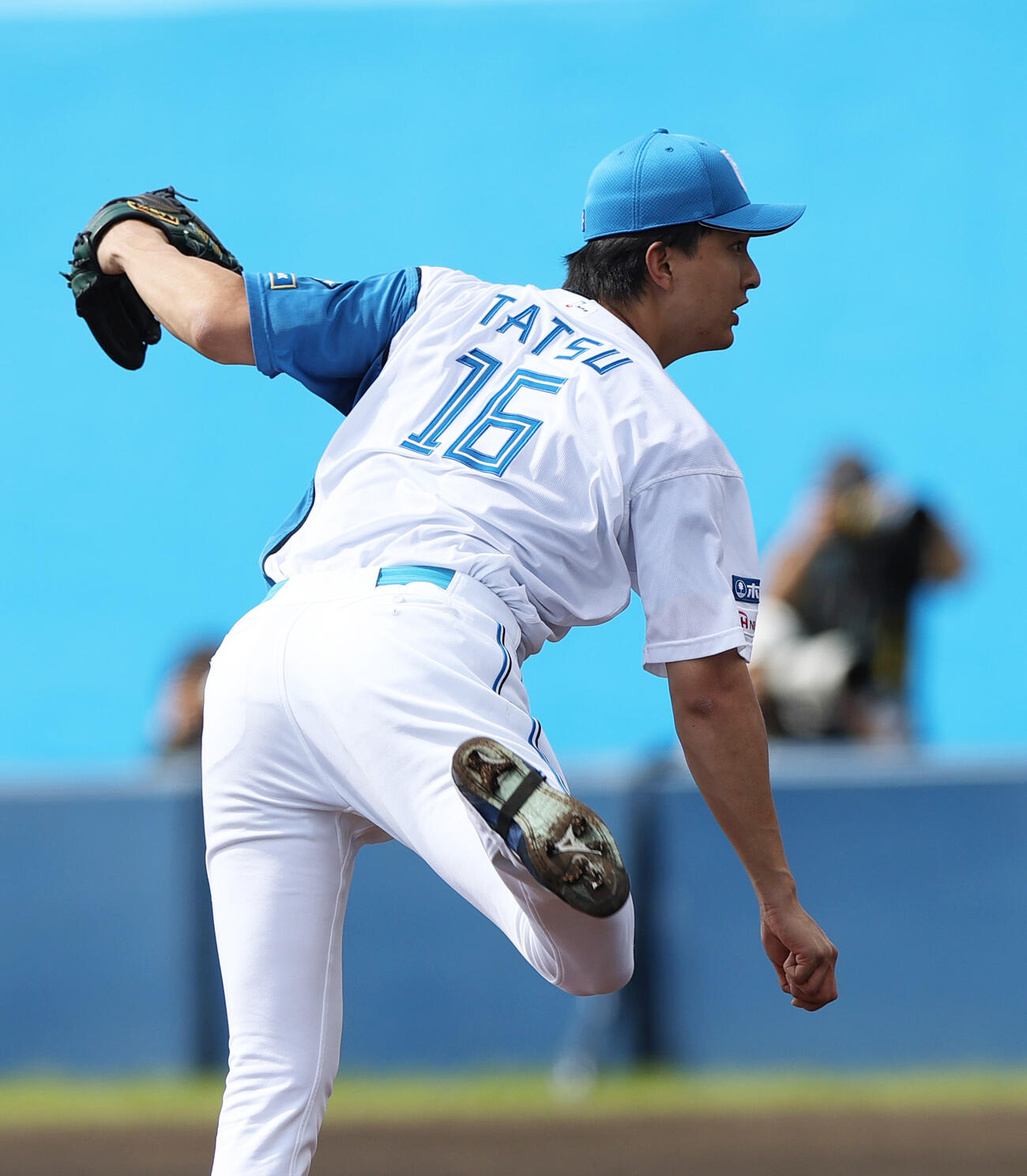 オープン戦　日本ハム対阪神　3回表、力投する日本ハム先発の達（撮影・上山淳一）