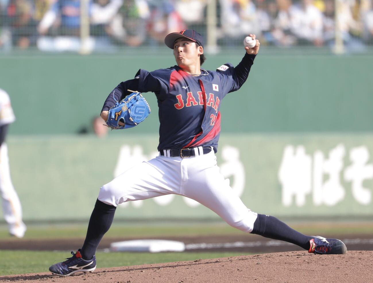 日本対ソフトバンク　2回裏、2番手で登板する隅田（撮影・河田真司）