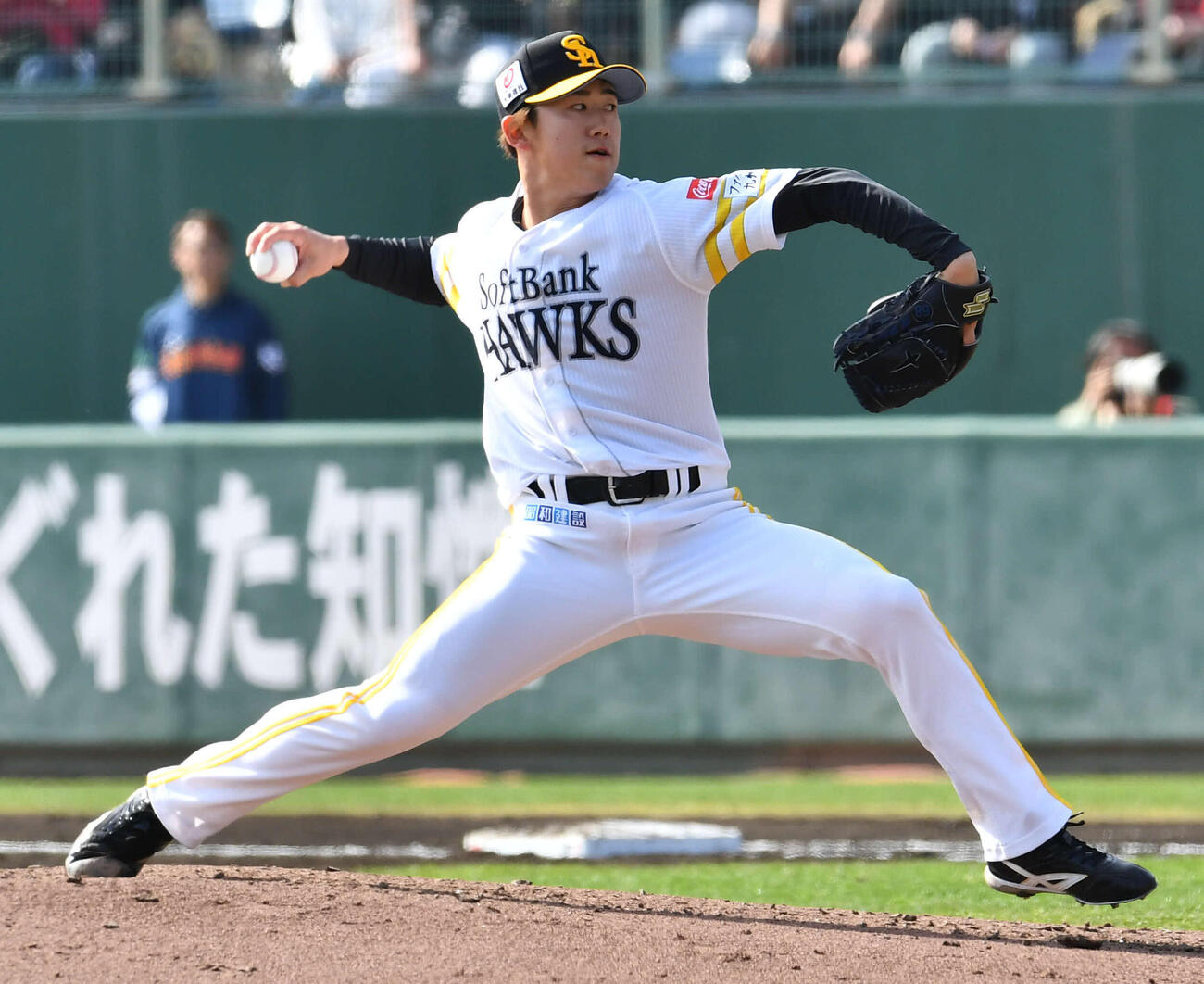 日本対ソフトバンク　3回表から登板した、ソフトバンク2番手の木村光（撮影・岩下翔太）