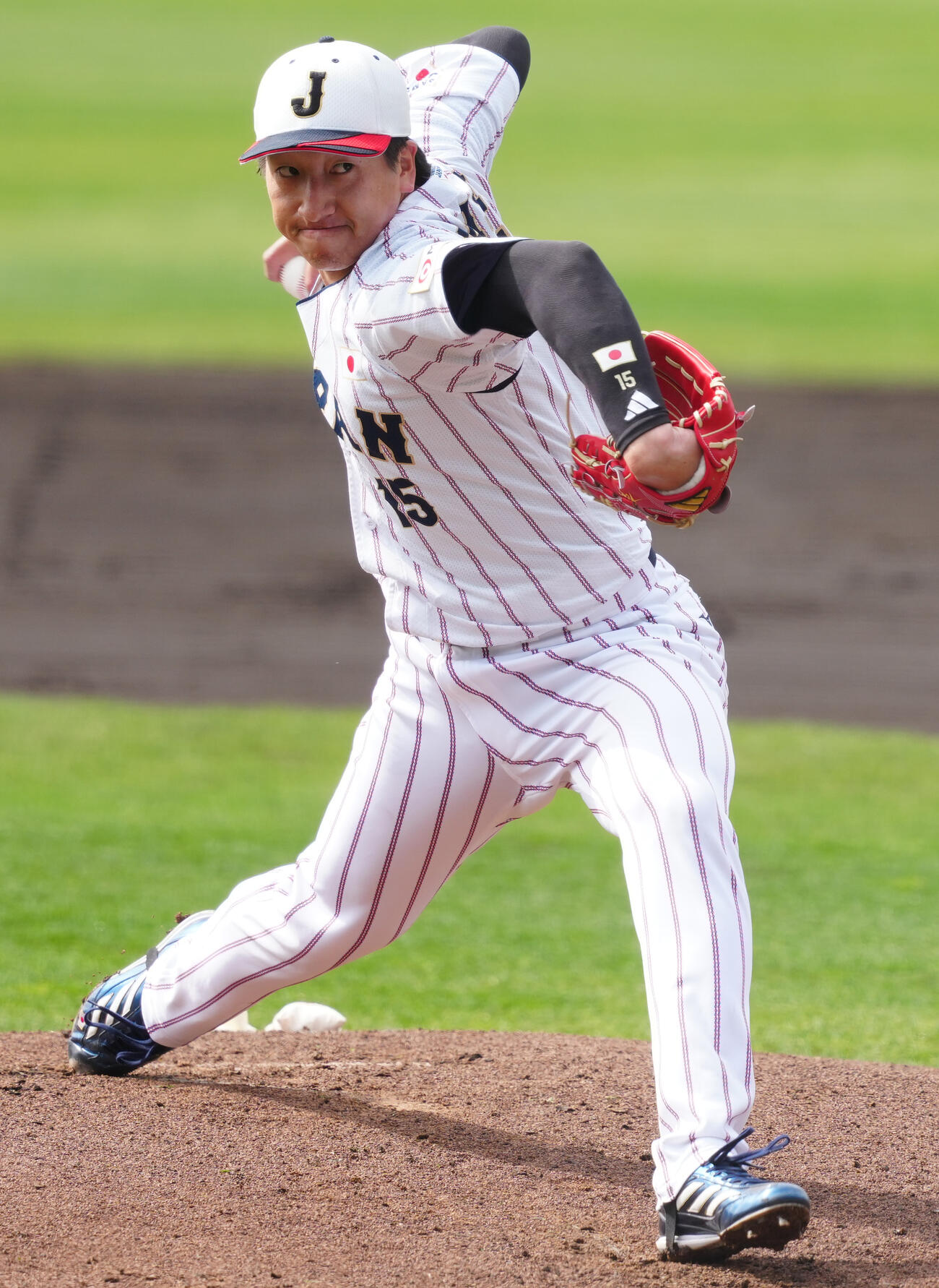 ライブBPで投げ込む大勢（撮影・垰建太）