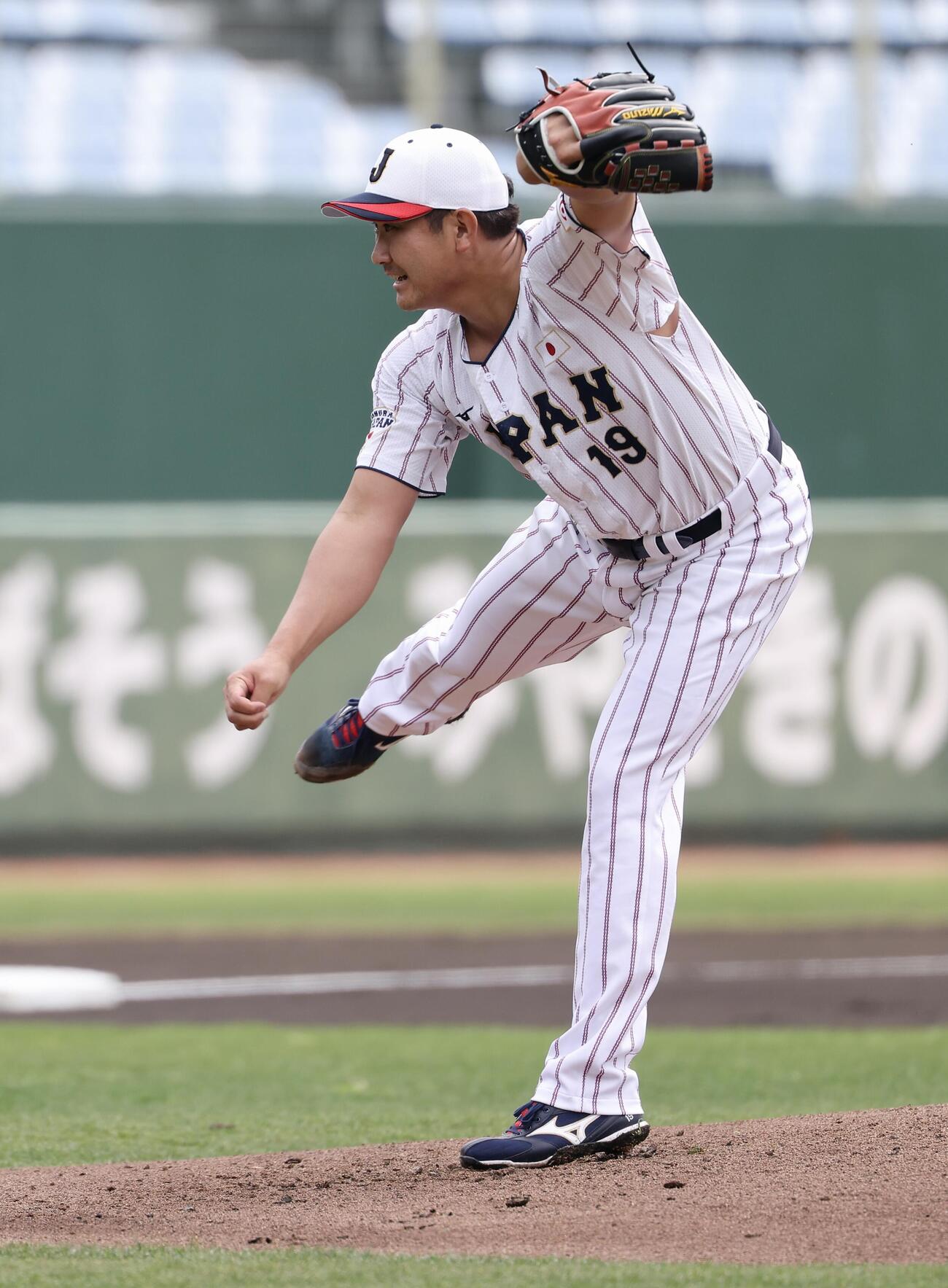 ライブBPに登板した菅野（撮影・河田真司）