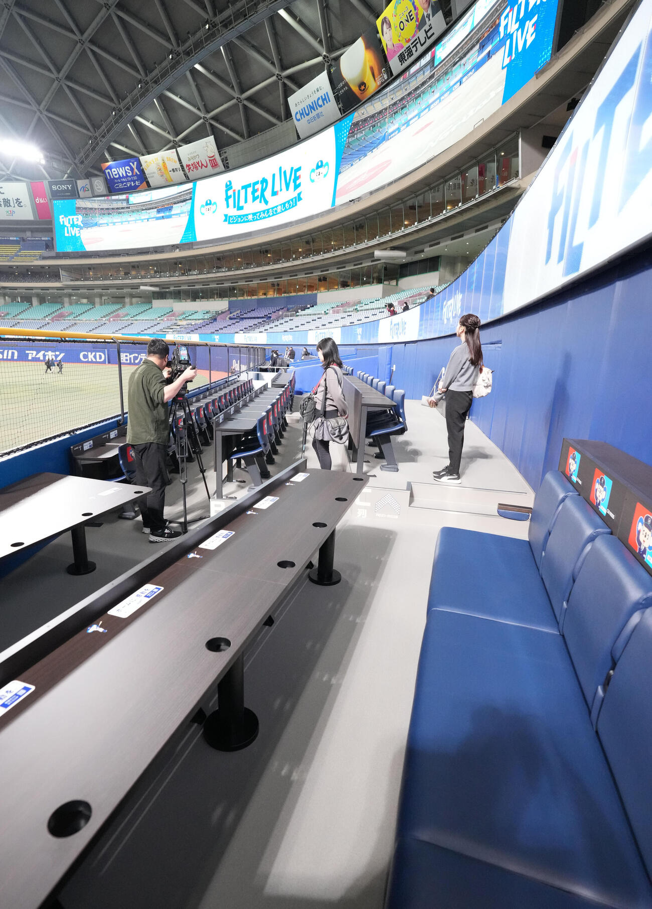 完成しお披露目されたホームランテラス（撮影・森本幸一）