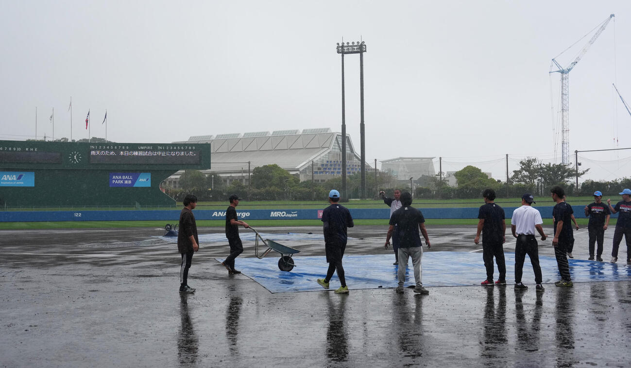 練習試合が中止となったANA BALLPARK浦添（撮影・足立雅史）