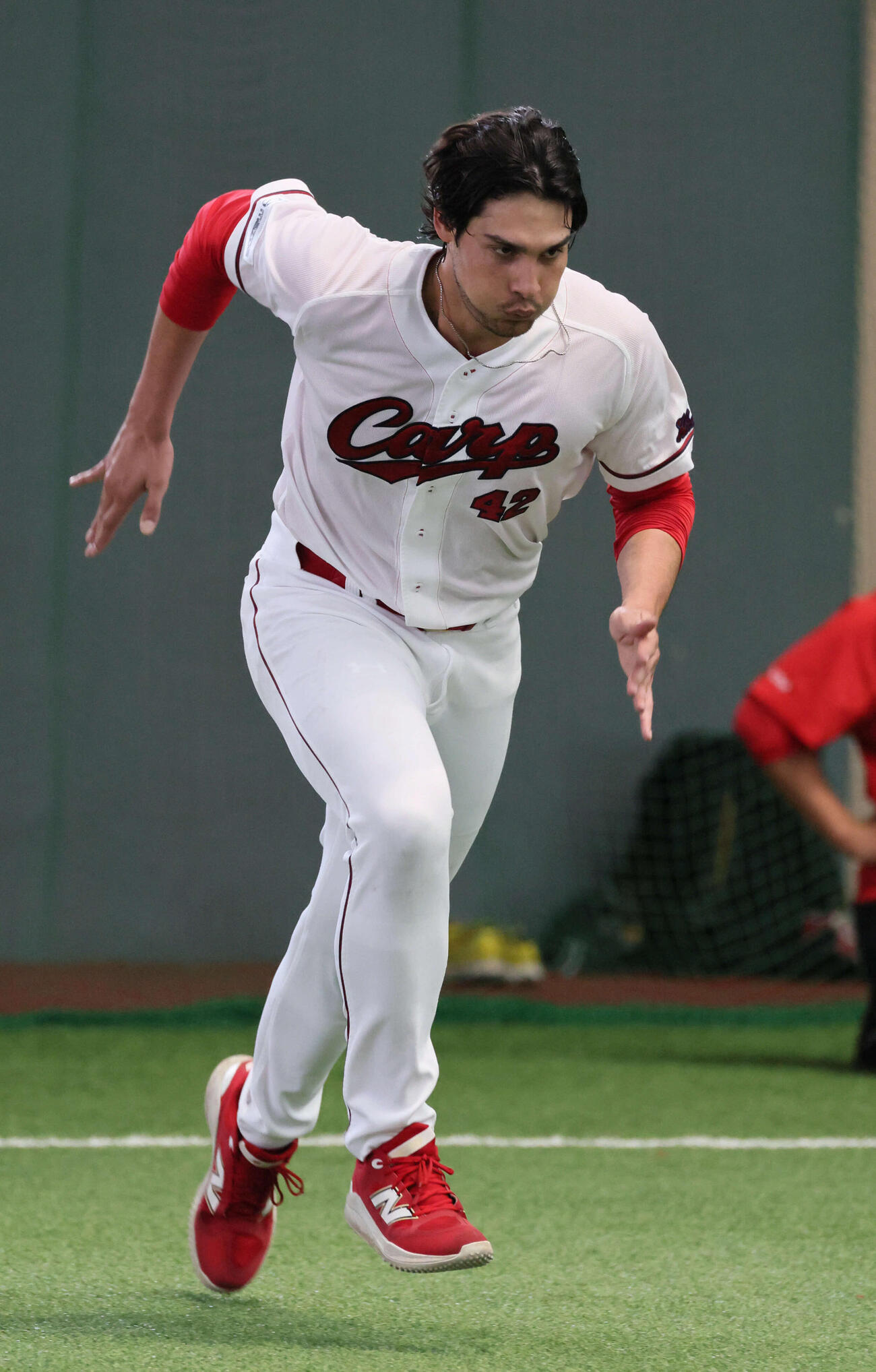 走り込む広島ターノック（撮影・加藤孝規）