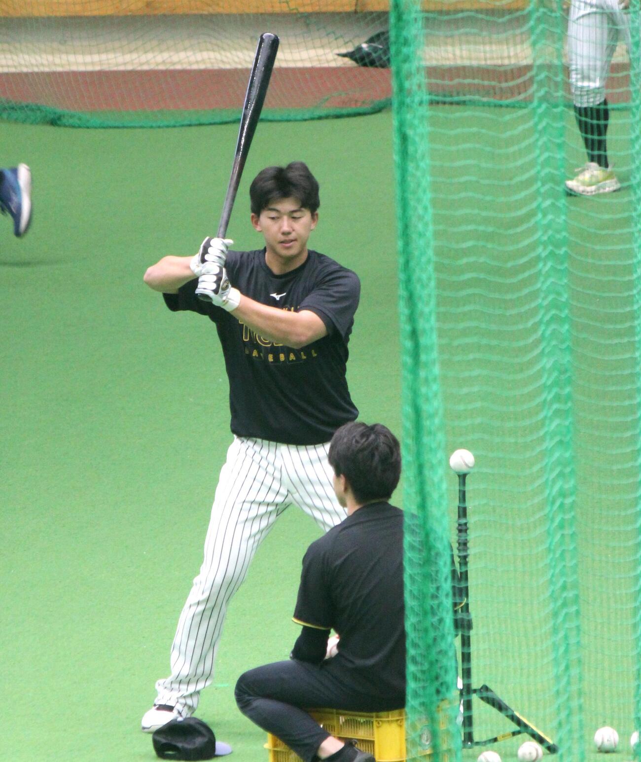 具志川キャンプ最終日にティー打撃を行う阪神立石（撮影・柏原誠）