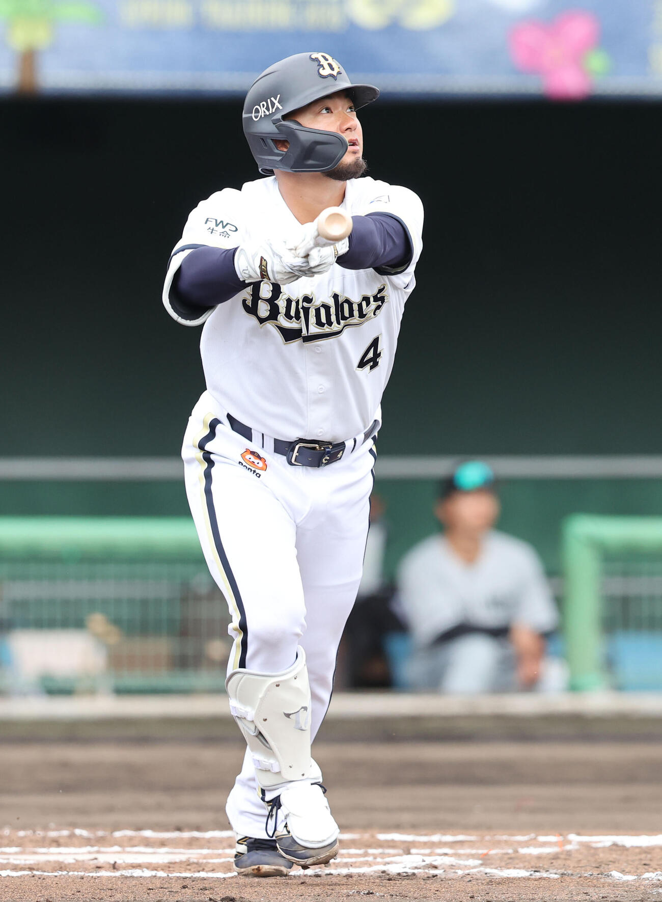 オリックス対ロッテ　6回裏オリックス無死一塁、森は右越えに勝ち越しとなる2点本塁打を放つ（撮影・梅根麻紀）
