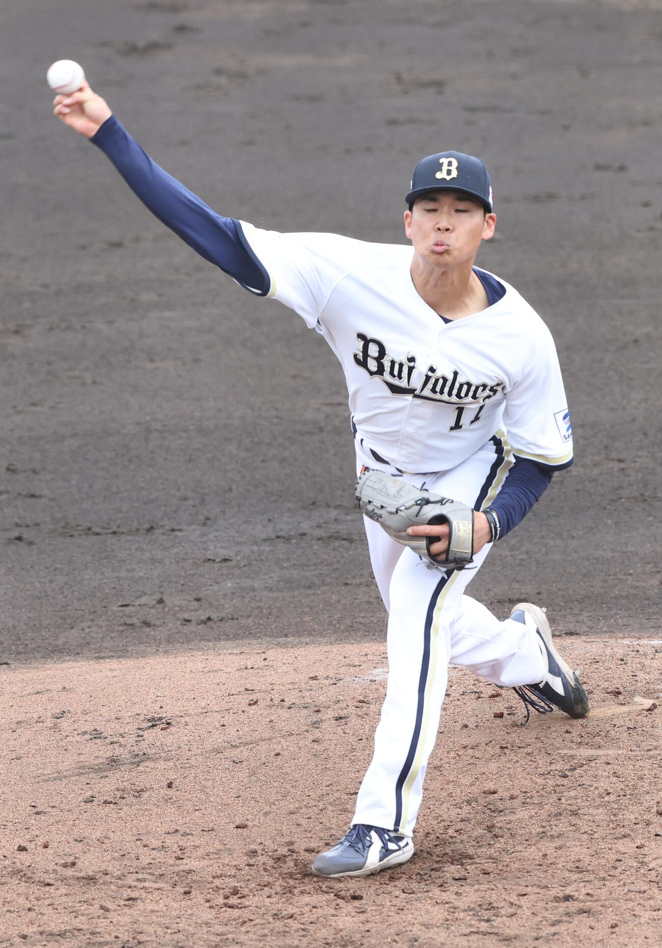 オリックス対ロッテ　4回から登板したオリックス山下（撮影・梅根麻紀）