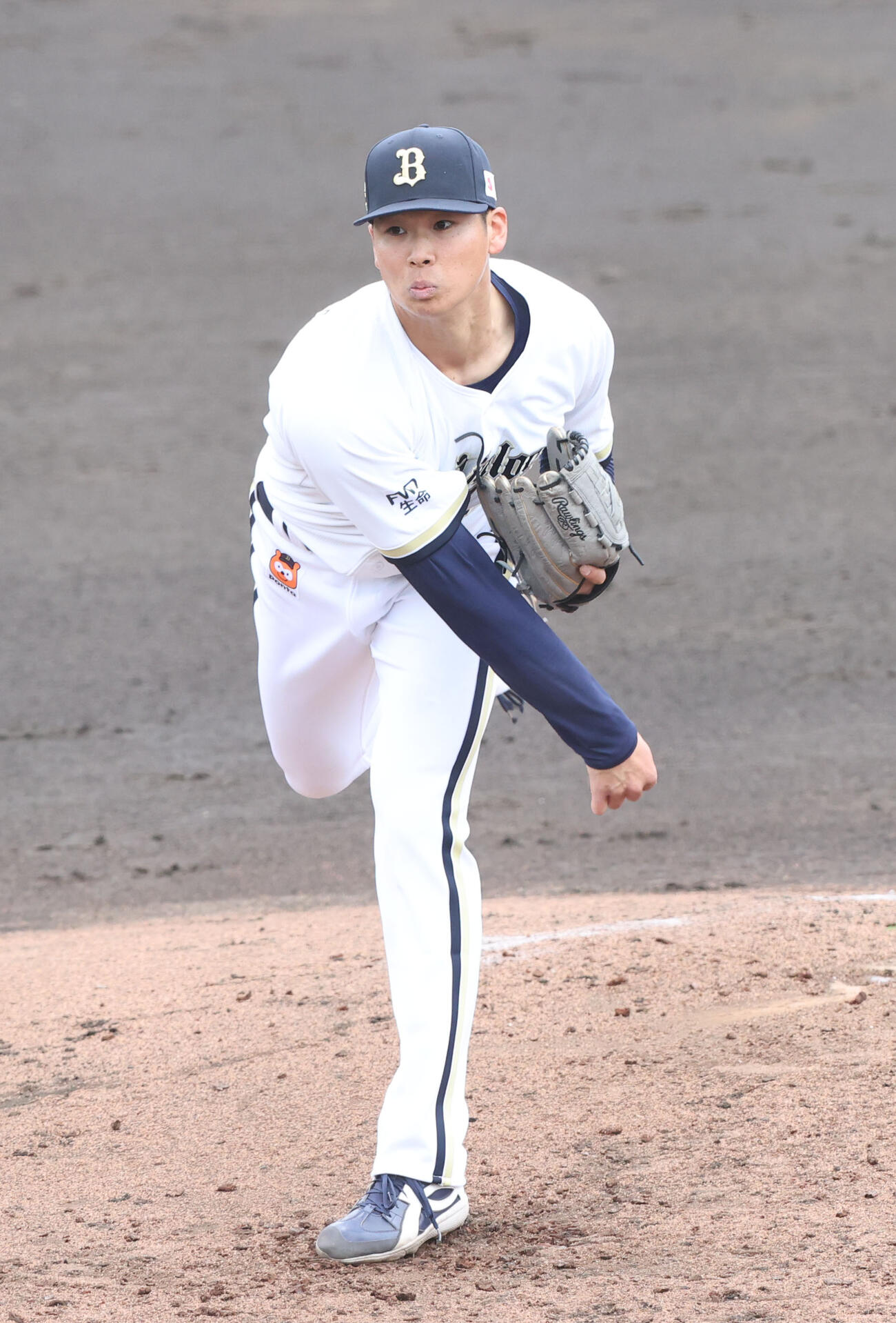 オリックス対ロッテ　4回から登板したオリックス山下（撮影・梅根麻紀