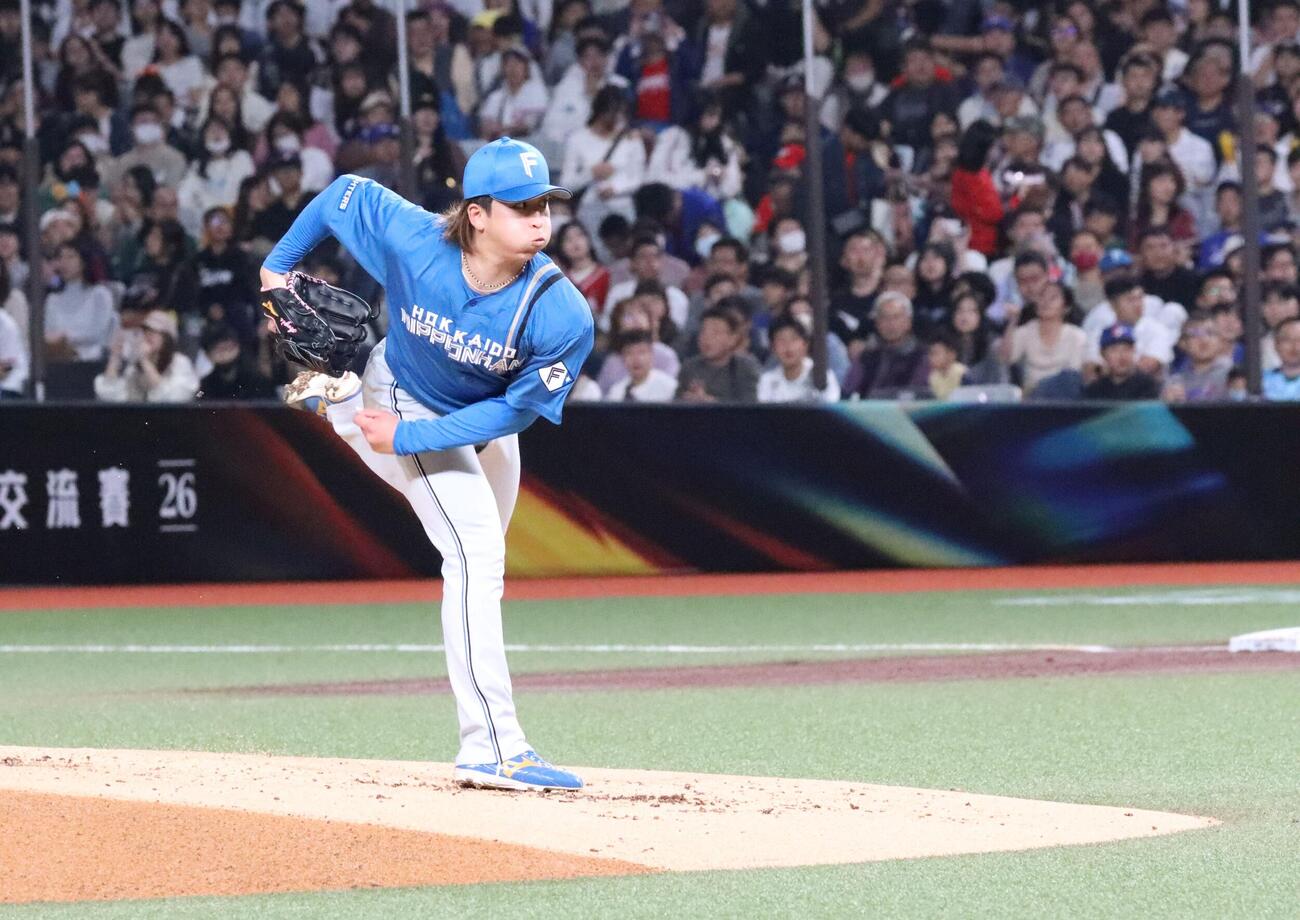 日本ハム先発の細野（撮影・永野高輔）