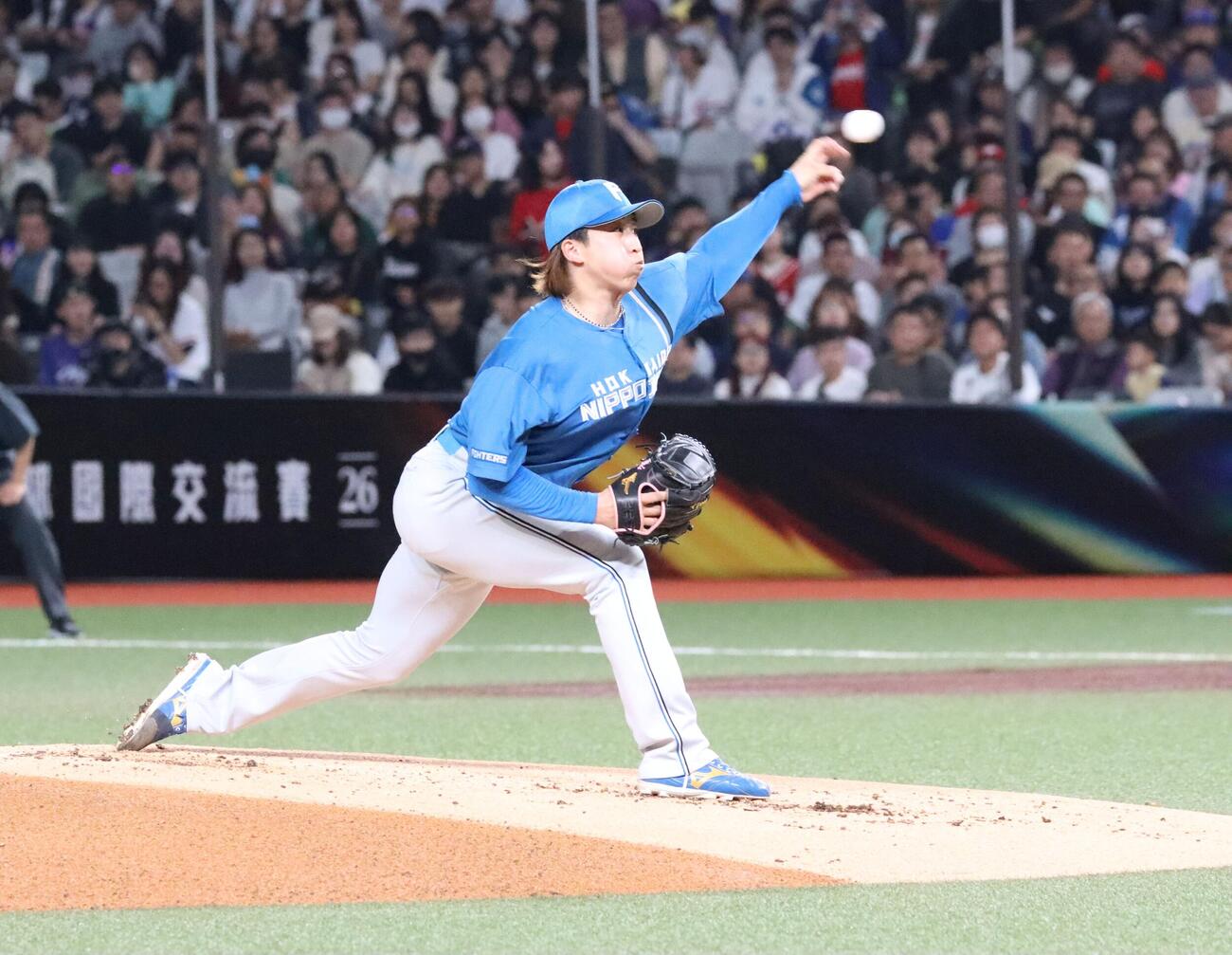 日本ハム先発の細野（撮影・永野高輔）