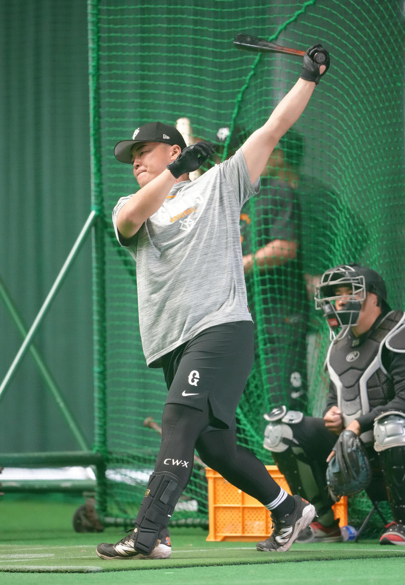 打撃練習する巨人山瀬（2026年2月撮影）