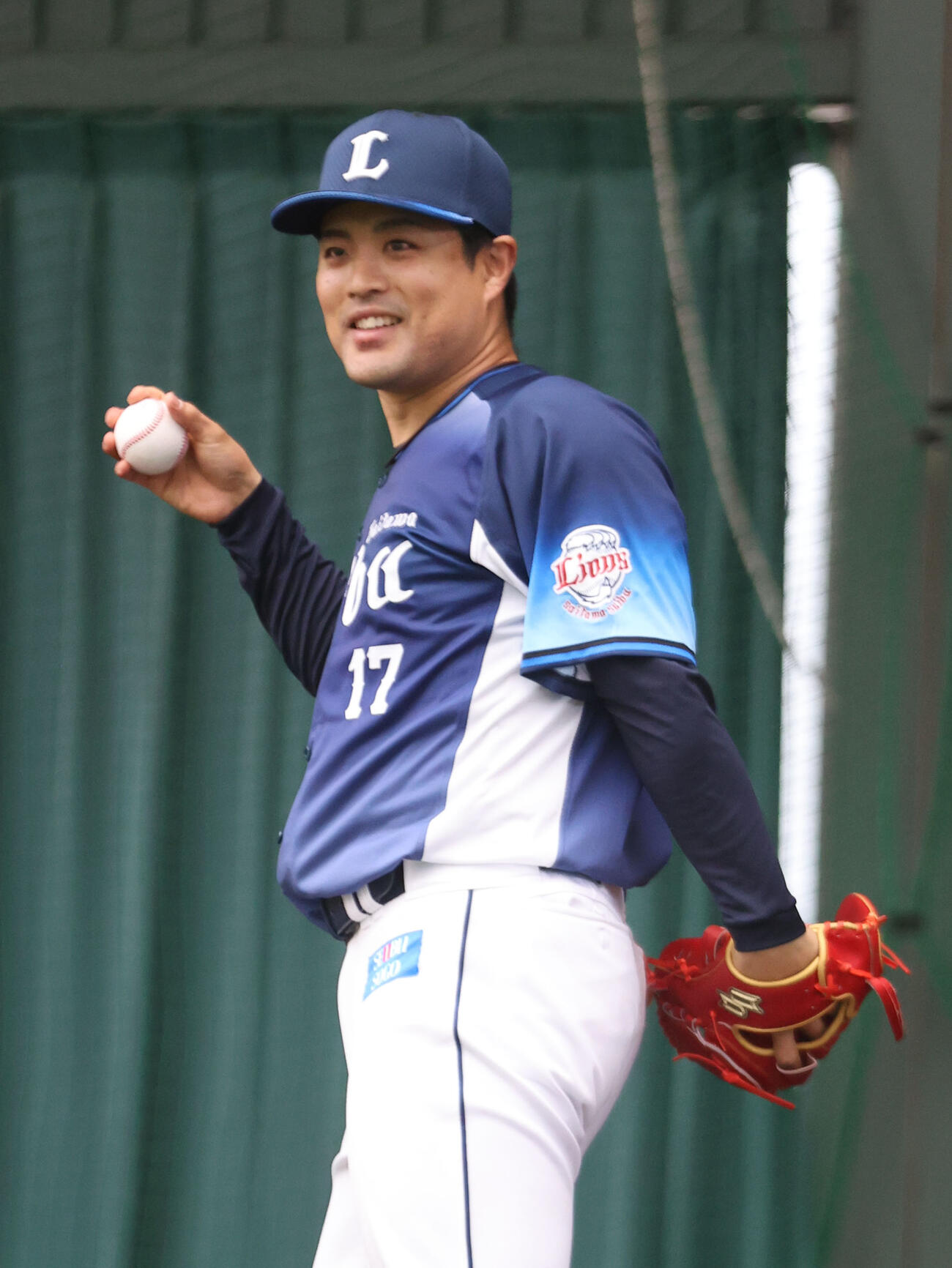 ブルペンに入った松本（2026年2月撮影）