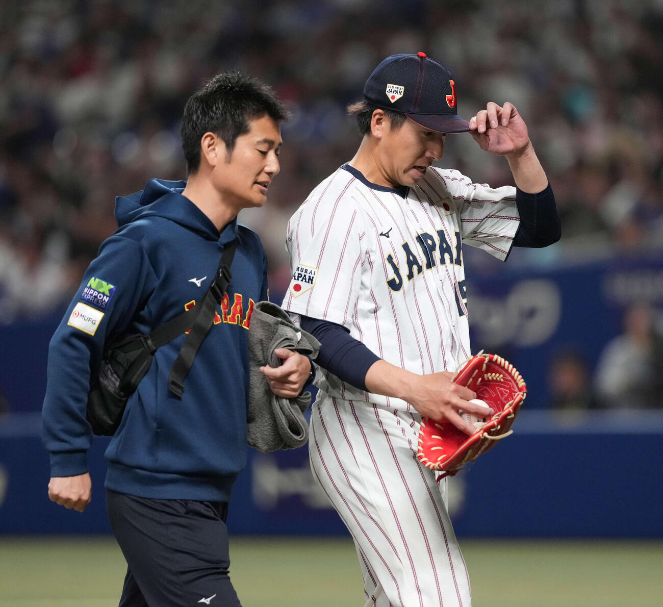 日本対中日　9回、ベンチへ戻る大勢（撮影・井上学）