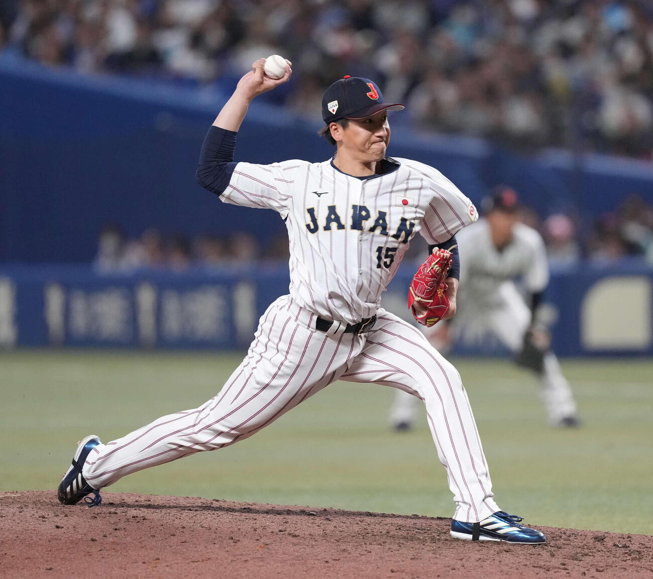 日本対中日　力投する日本の大勢（撮影・井上学）