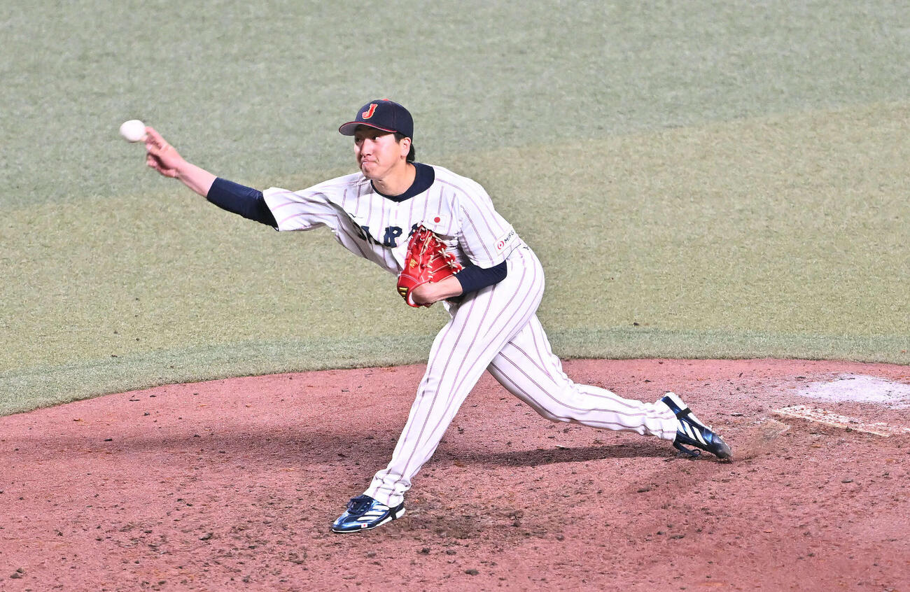 日本対中日　9回表、日本6番手で登板する大勢（撮影・滝沢徹郎）